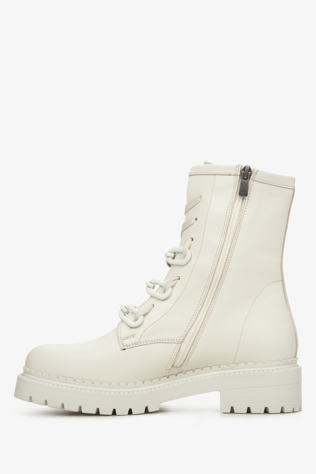 Skórzane botki damskie Estro w kolorze jasnobeżowym - profil buta.