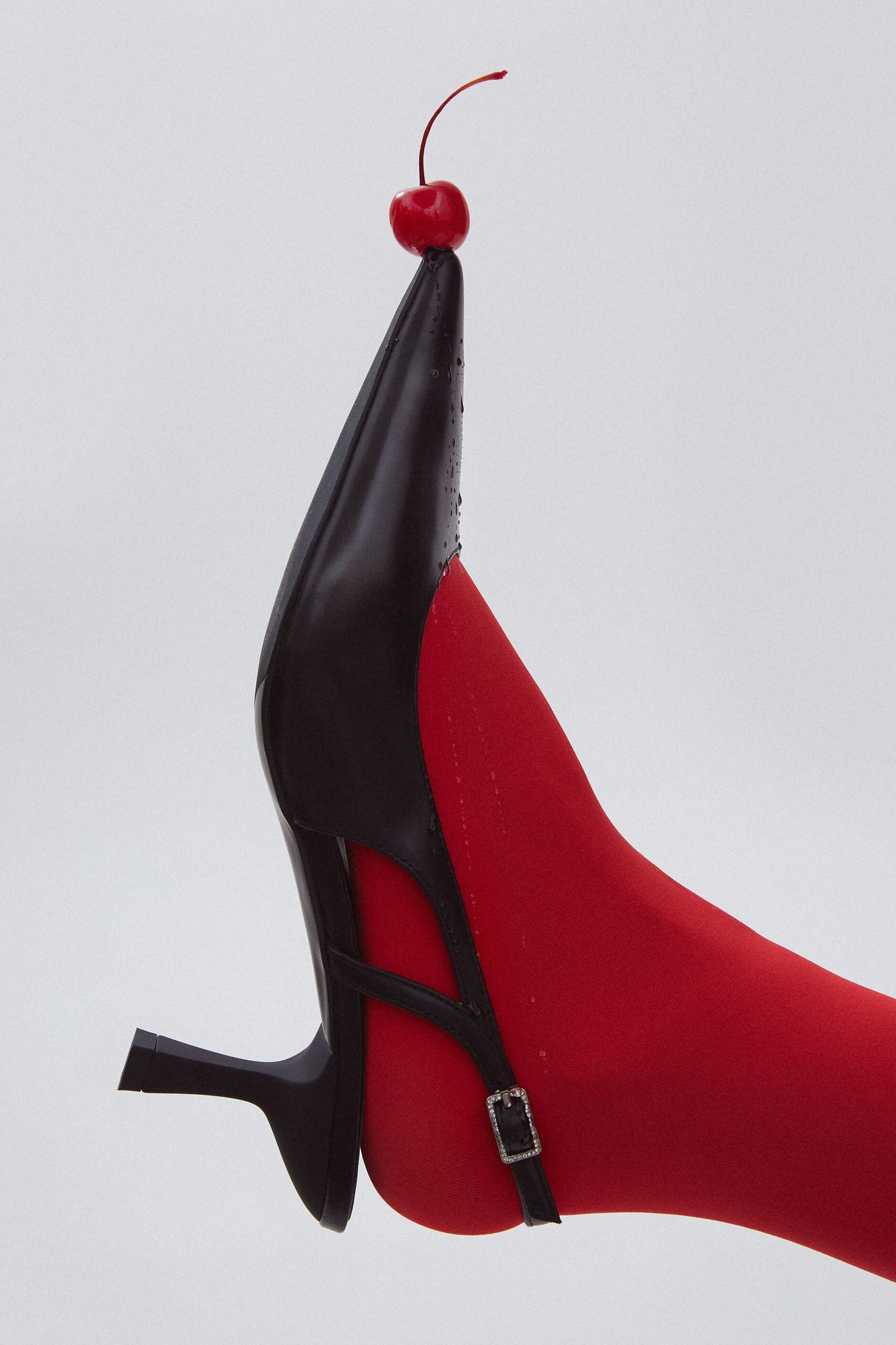 Czarne czółenka damskie typu slingback ze skóry naturalnej Estro X MustHave ER00114245