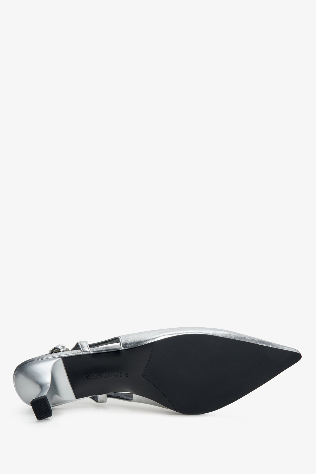 Damskie skórzane slingbacki w kolorze srebrnym Estro X MustHave - zbliżenie na podeszwę.