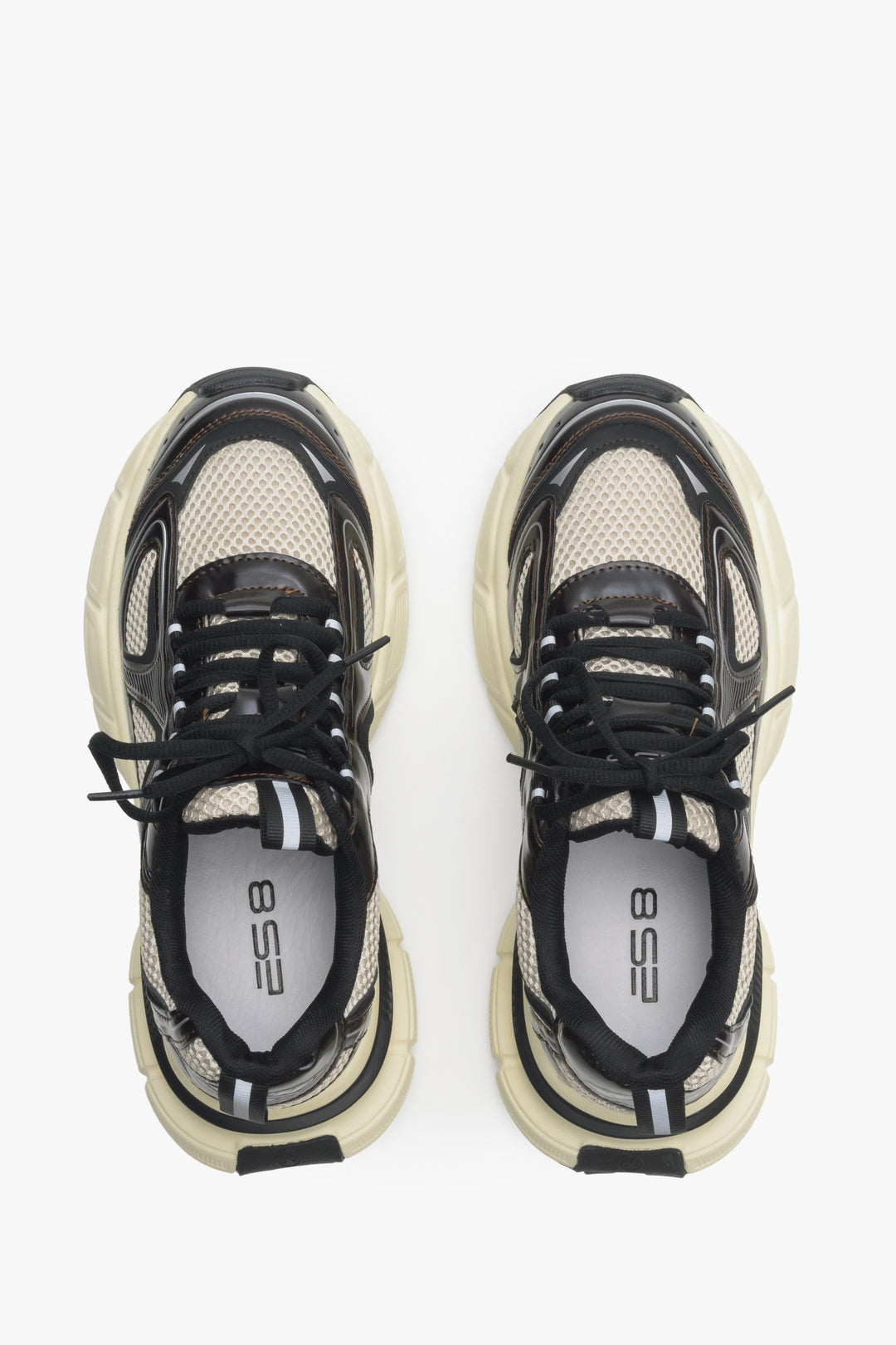 Wygodne czarno-beżowe sneakersy damskie ES 8 - prezentacja modelu z góry.