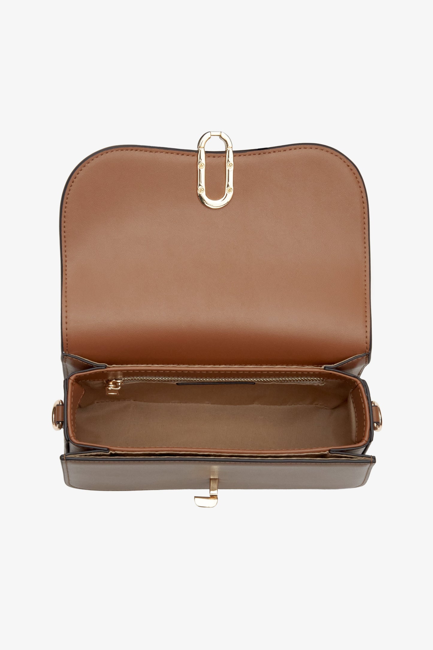 Damska, skórzana torebka w kolorze brązowym Estro - zbliżenie na wnętrze modelu.