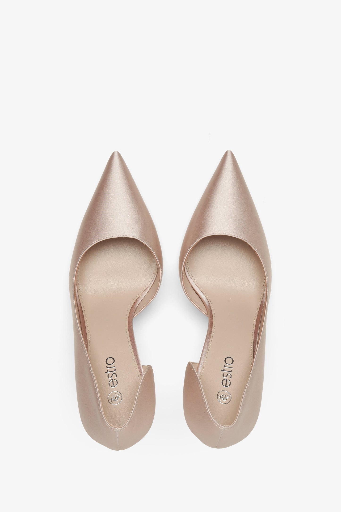 Satynowe szpilki damskie w pudrowym kolorze Estro - prezentacja modelu z góry.