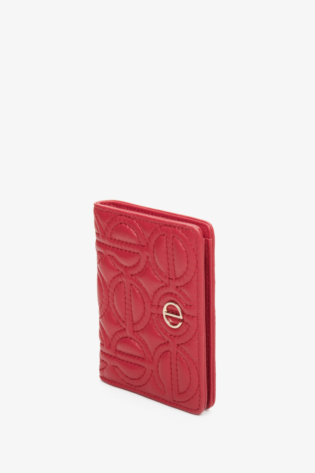Skórzany, mały portfel damski w kolorze czerwonym ze złotymi okuciami marki Estro.