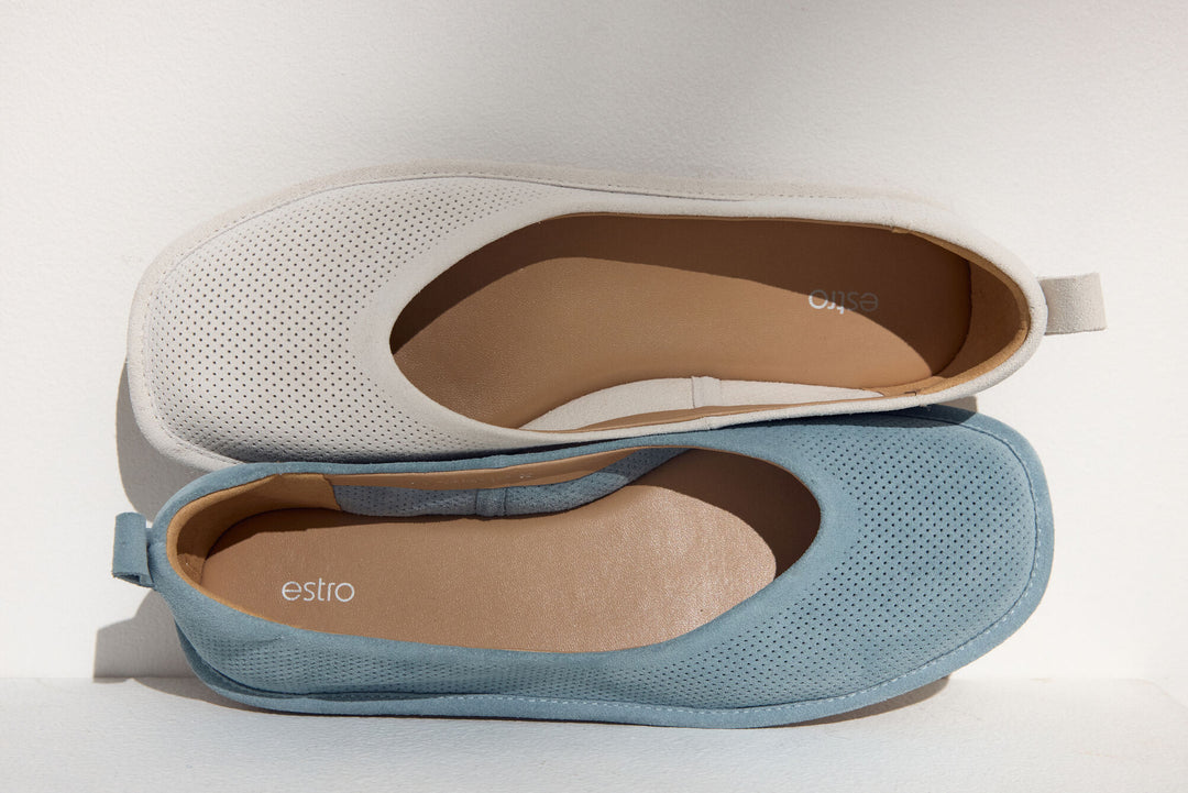 Damskie baleriny z perforowanego, miękkiego weluru naturalnego - porównanie kolorów.