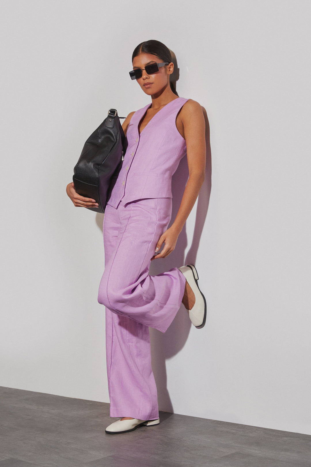 Beżowe baleriny damskie na obcasie ze skóry naturalnej Estro ER00112822