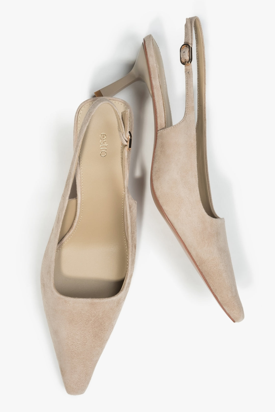 Beżowe welurowe czółenka typu slingback na niskim obcasie od Estro
