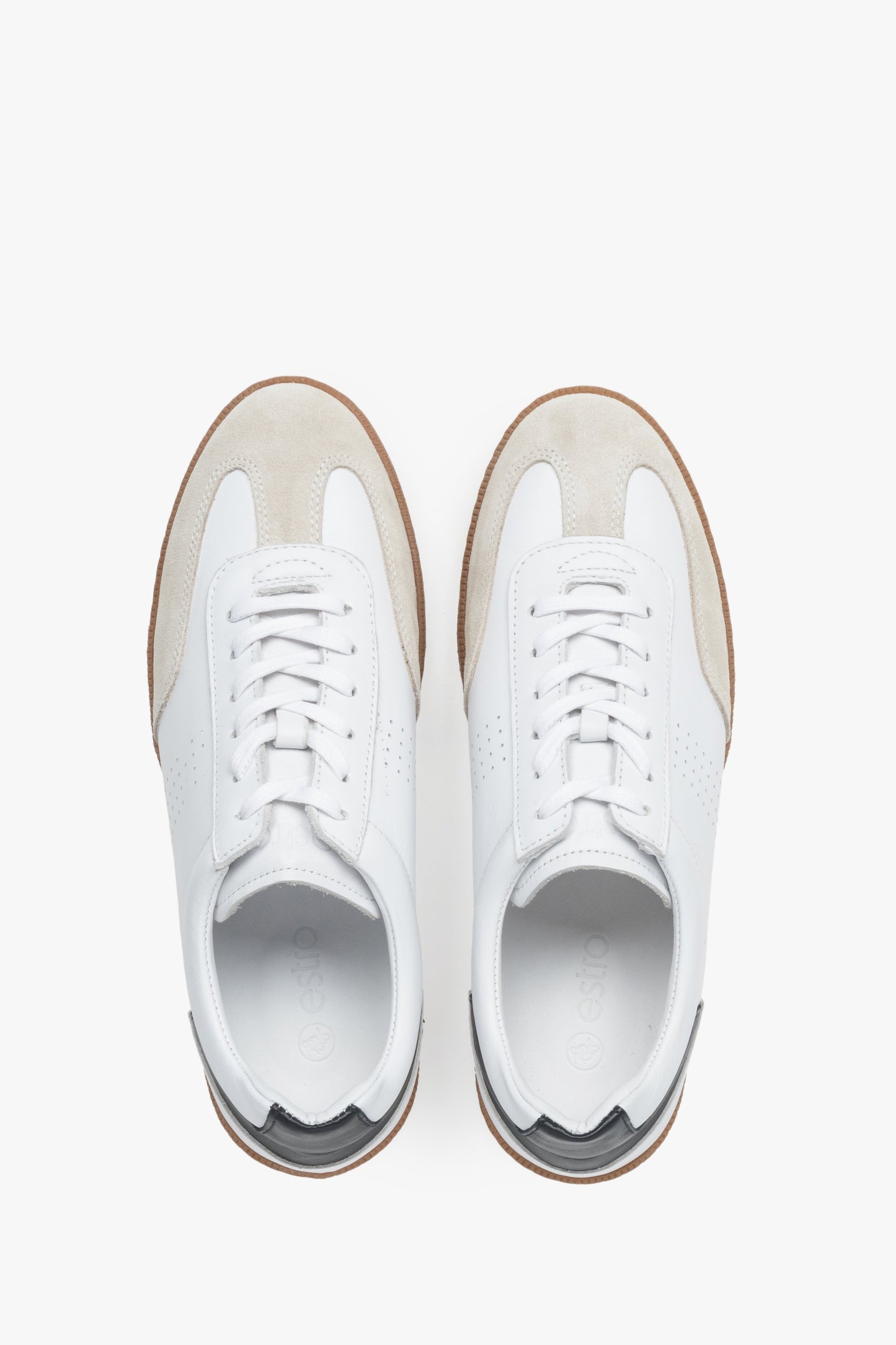 Stylowe białe trampki męskie z weluru i skóry naturalnej - prezentacja z góry.