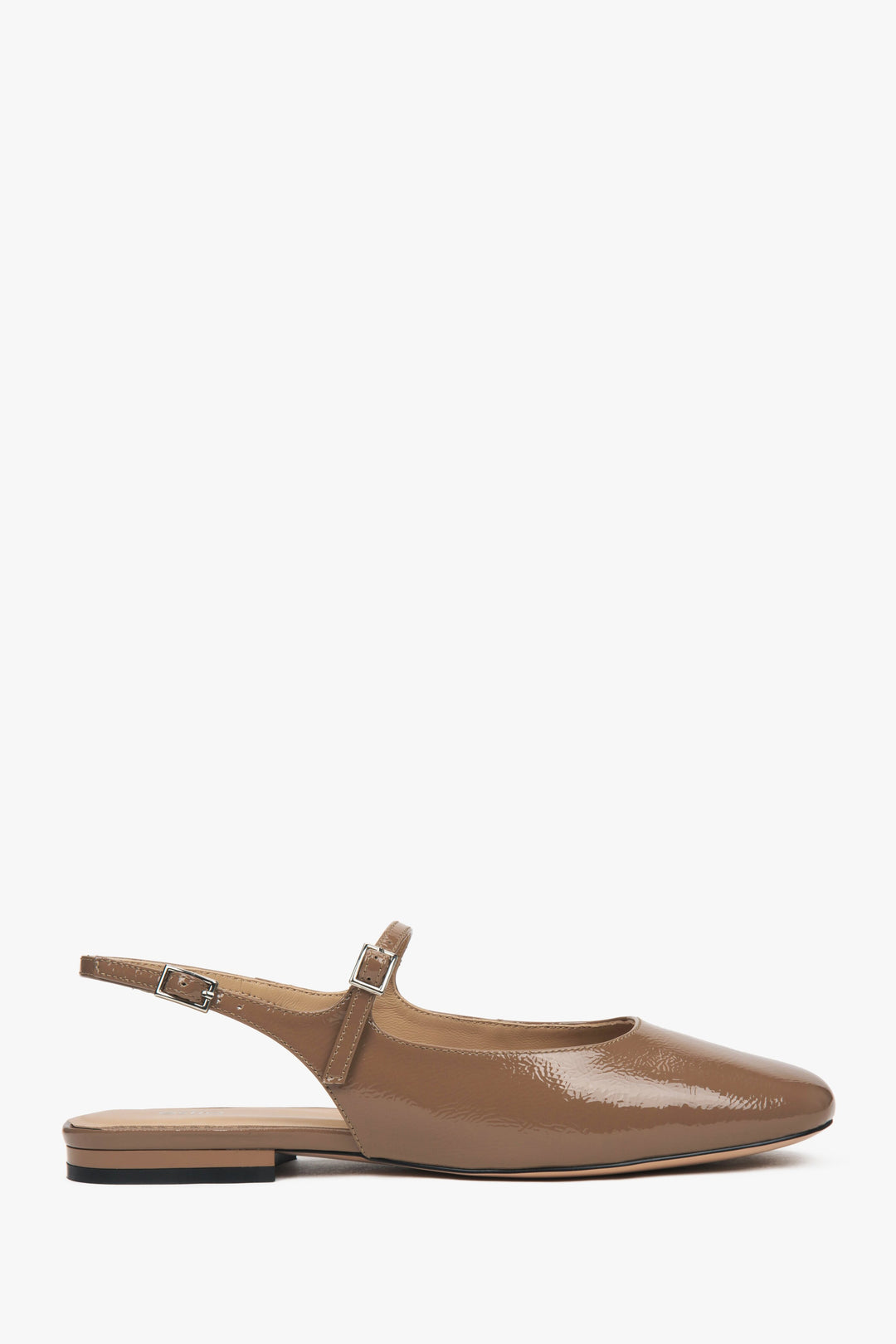 Brązowe sandały damskie na płaskim obcasie typy slingback Estro ER00117180.