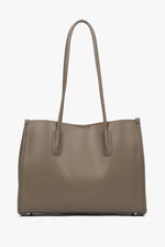 Ciemnobeżowa skórzana shopperka damska z długimi rączkami Estro ER00116875.
