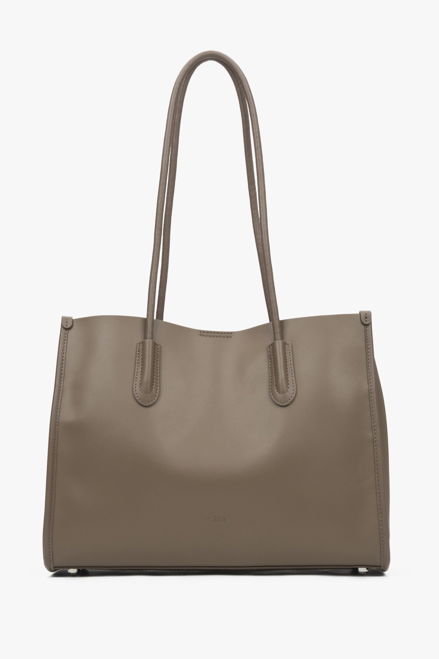 Elegancka ciemnobeżowa shopperka damska Estro, wykonana ze skóry naturalnej, idealna do noszenia na ramieniu dzięki długim rączkom.