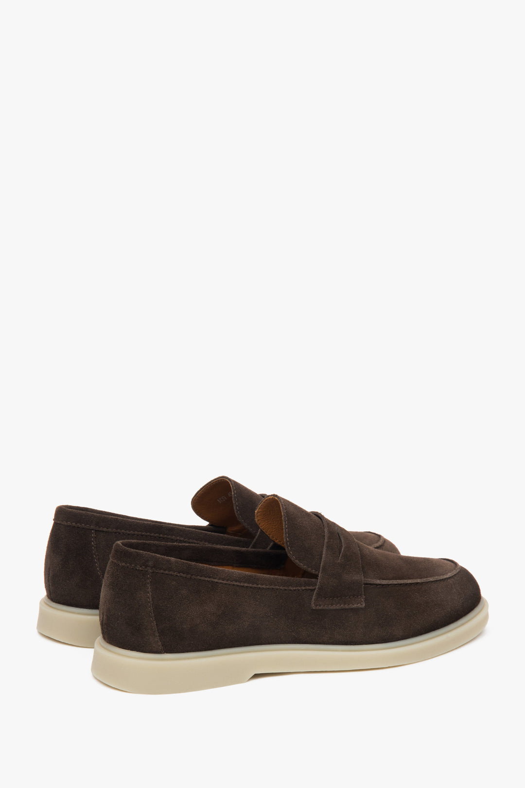 Stylowe ciemnobrązowe loafersy męskie Estro, wykonane z włoskiego weluru naturalnego Premium.