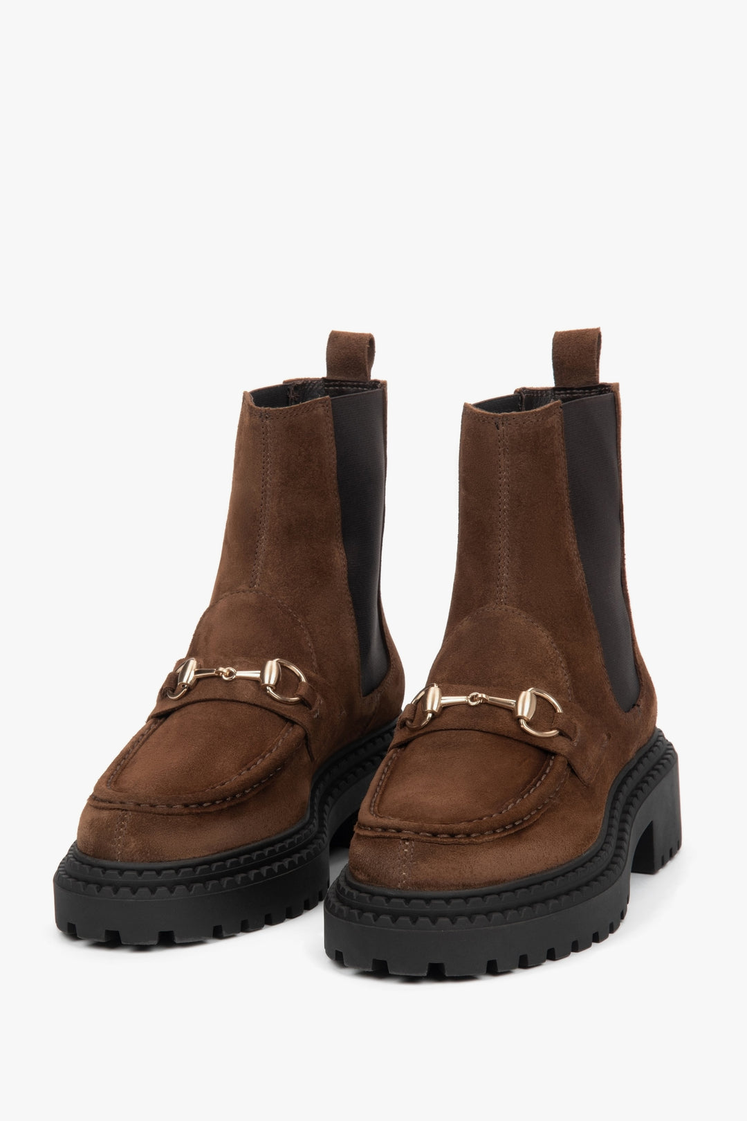 Sztyblety damskie, ciemnobrązowe, z włoskiego weluru naturalnego Premium, ze złotą sprzączką.