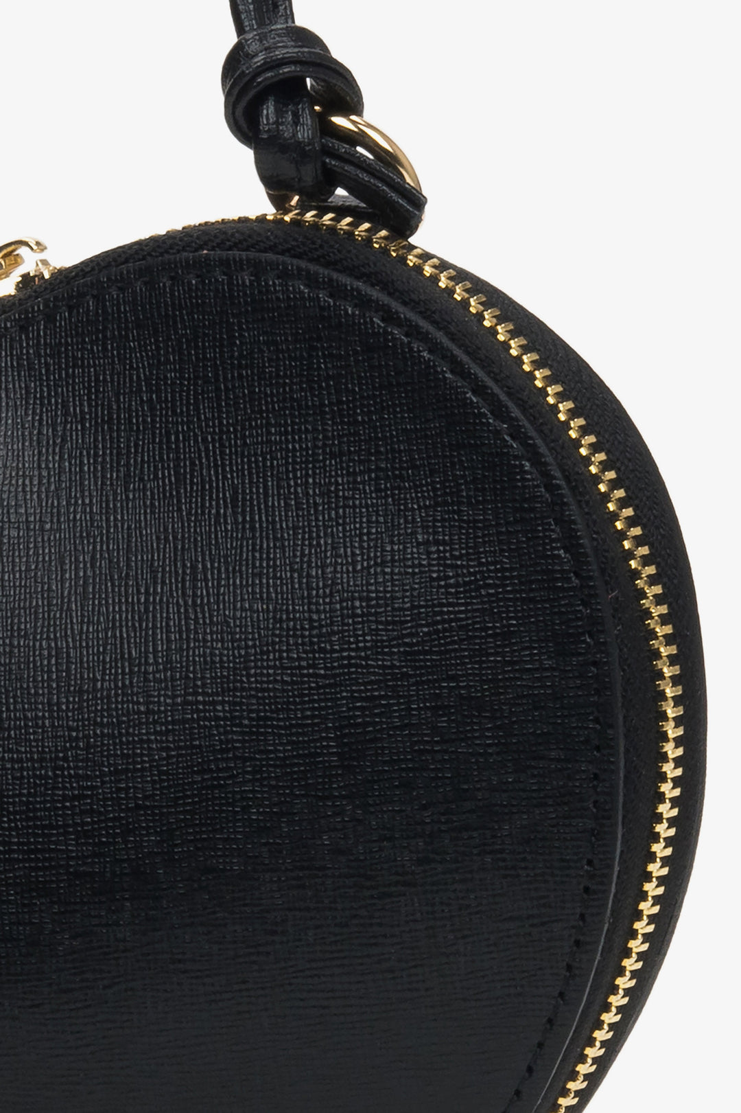 Czarna torebka damska w kształcie serca ze skóry naturalnej Estro.