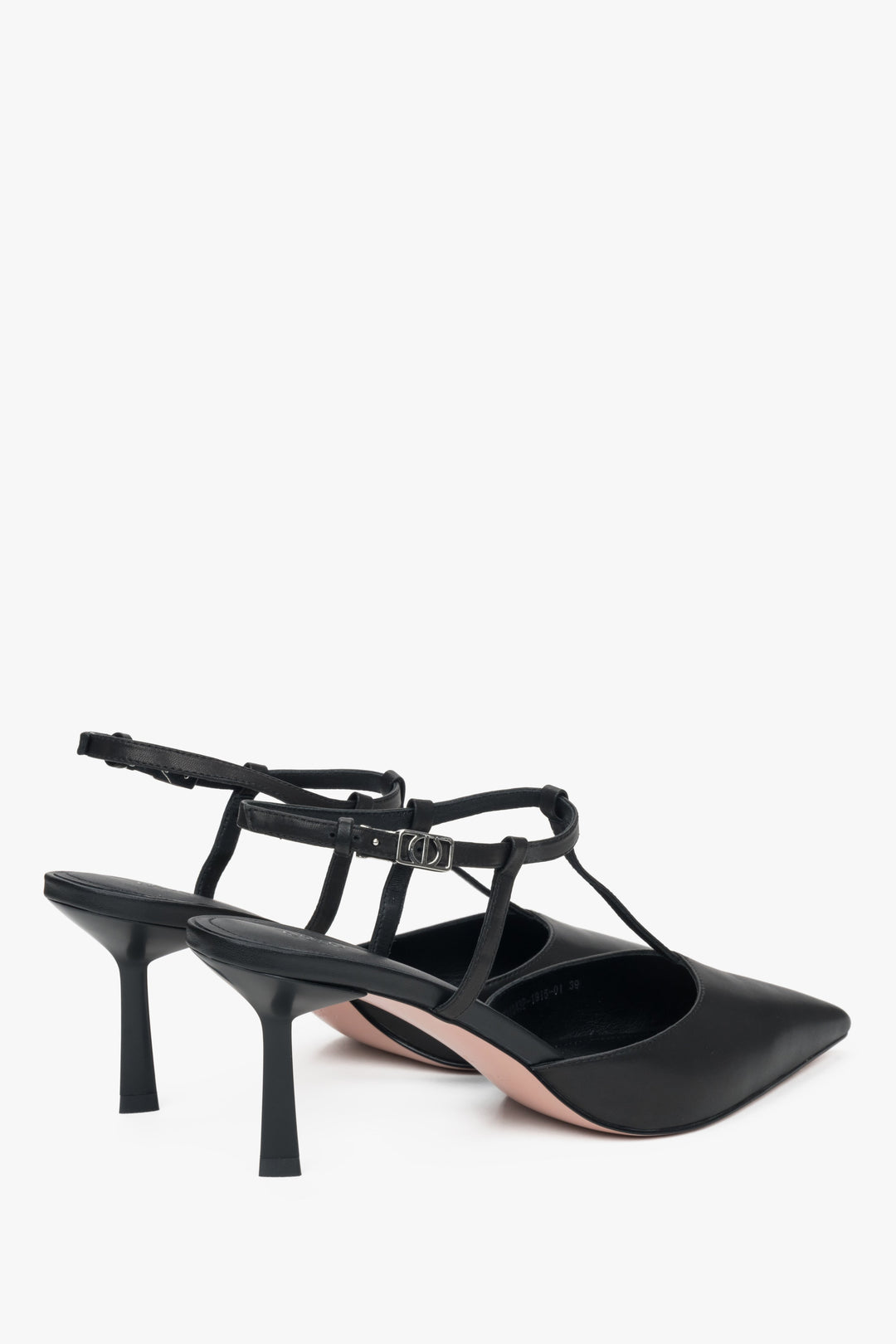 Klasyczne czarne czółenka damskie Estro, o fasonie slingback.