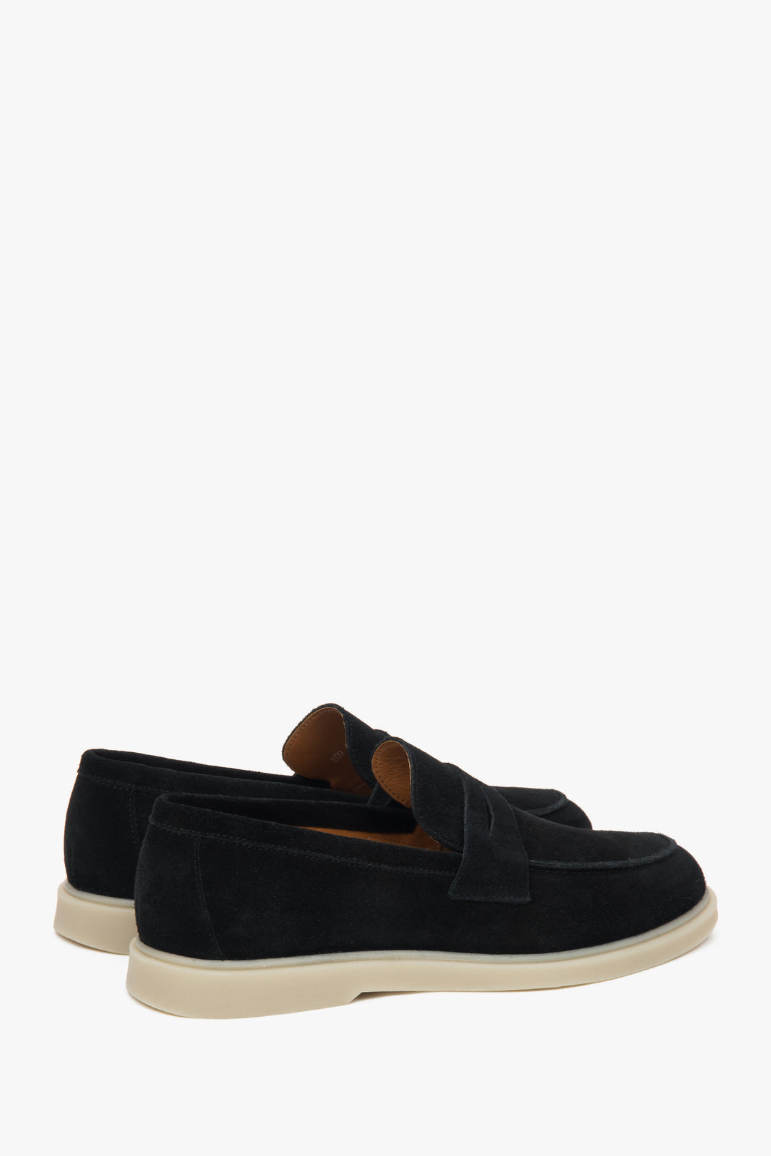 Stylowe czarne loafersy męskie Estro, wykonane z włoskiego weluru naturalnego Premium.