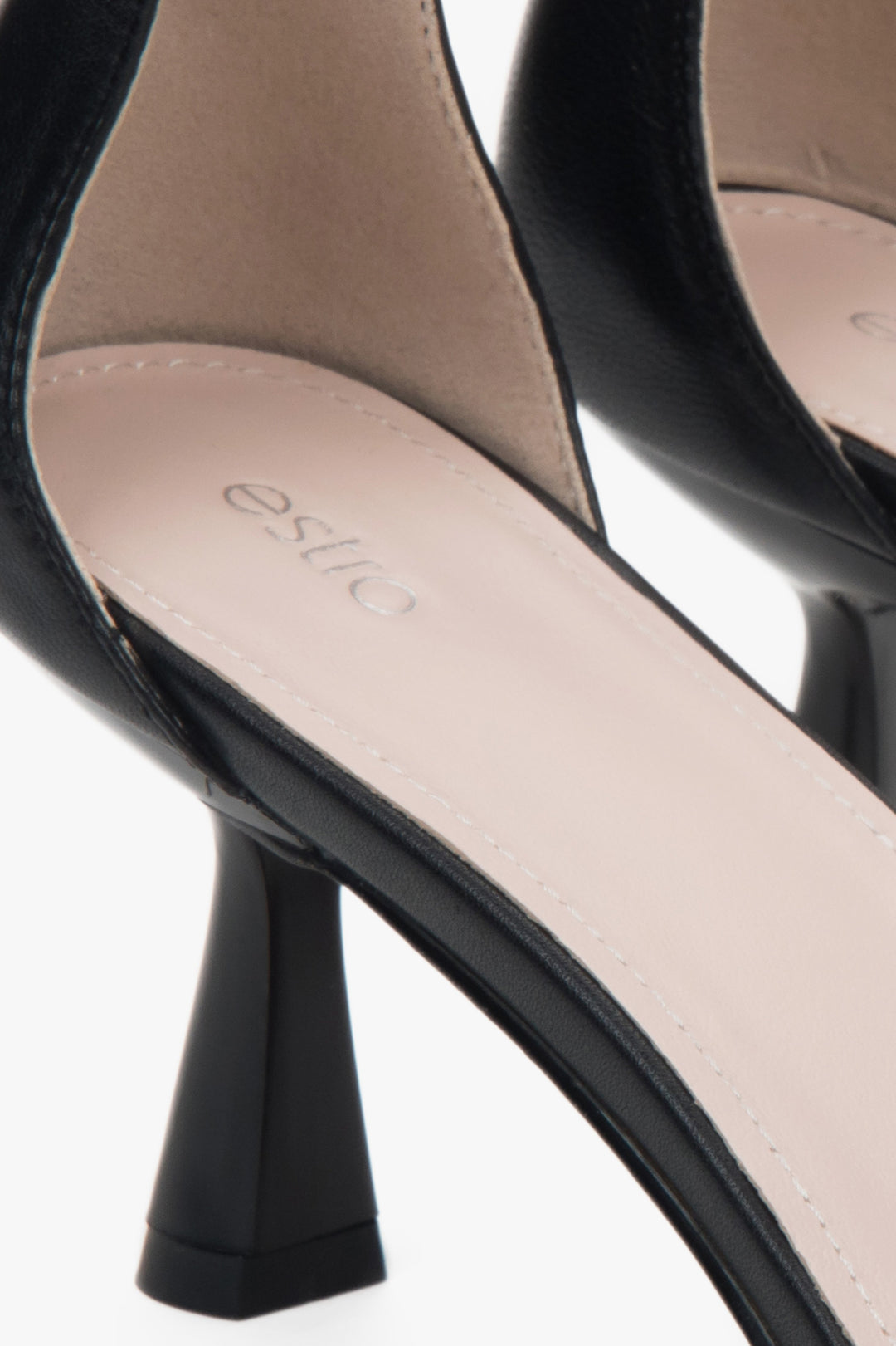 Czarne skórzane sandałki na obcasie kielichowym od Estro - detale.