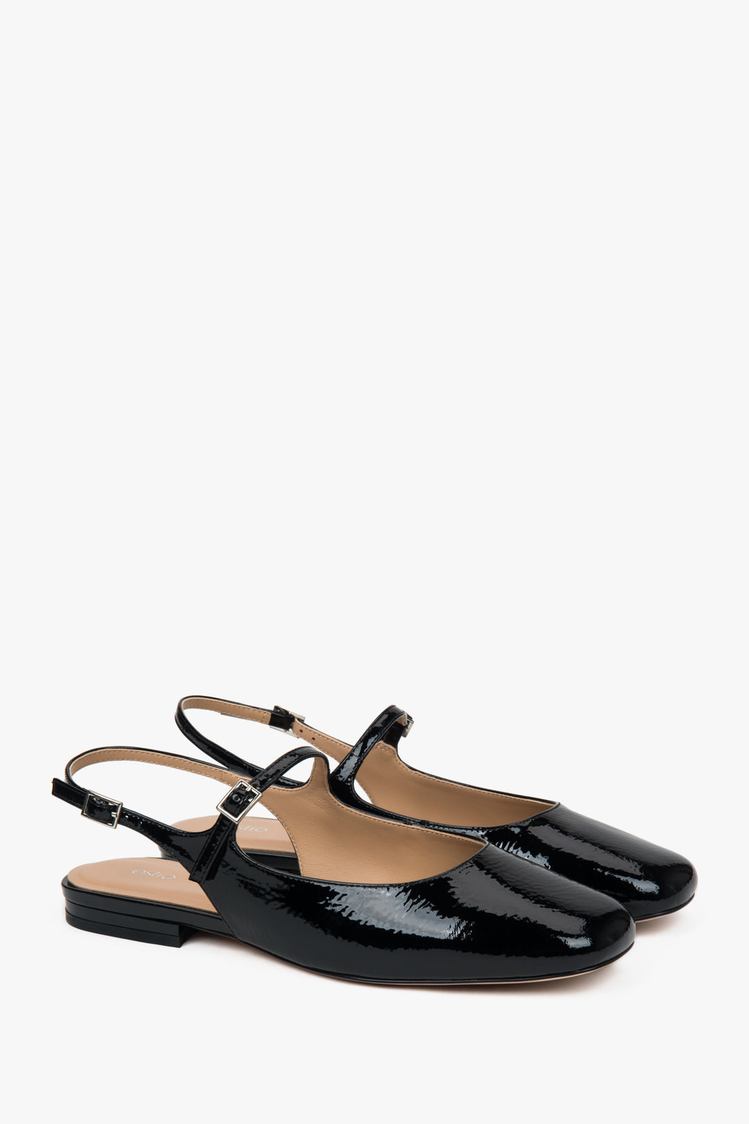 Eleganckie czarne sandały damskie Estro, o fasonie slingback.