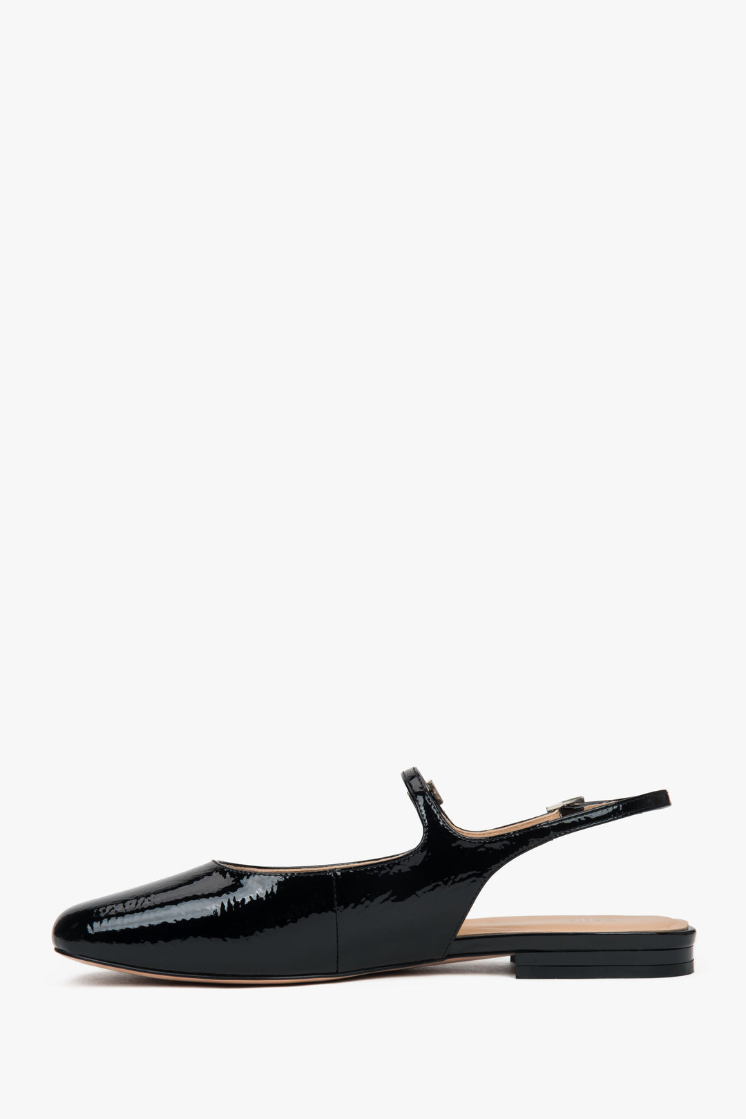Stylowe czarne sandały damskie Estro, typu slingback.