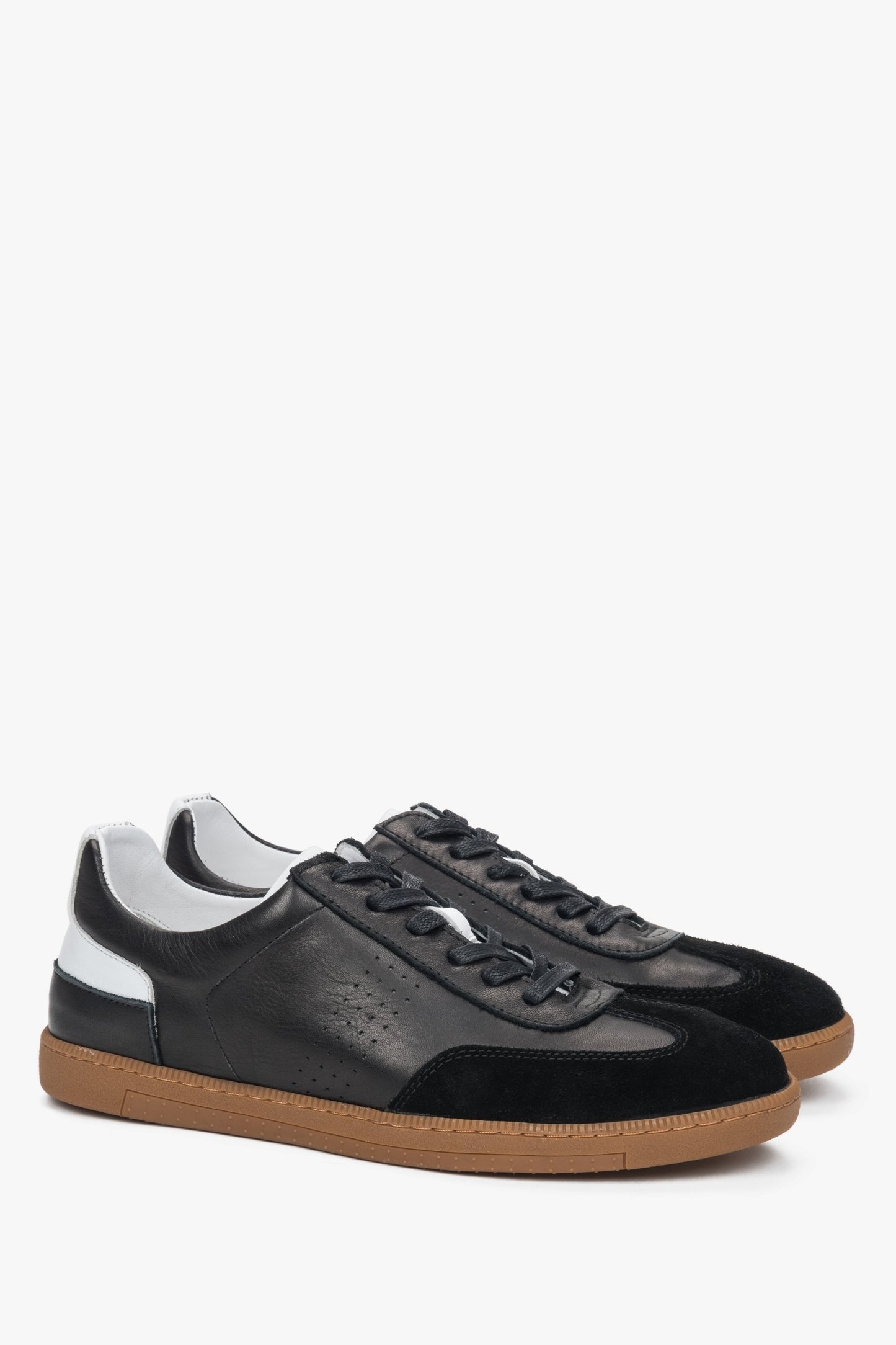 Czarne męskie trampki z naturalnej skóry i weluru.