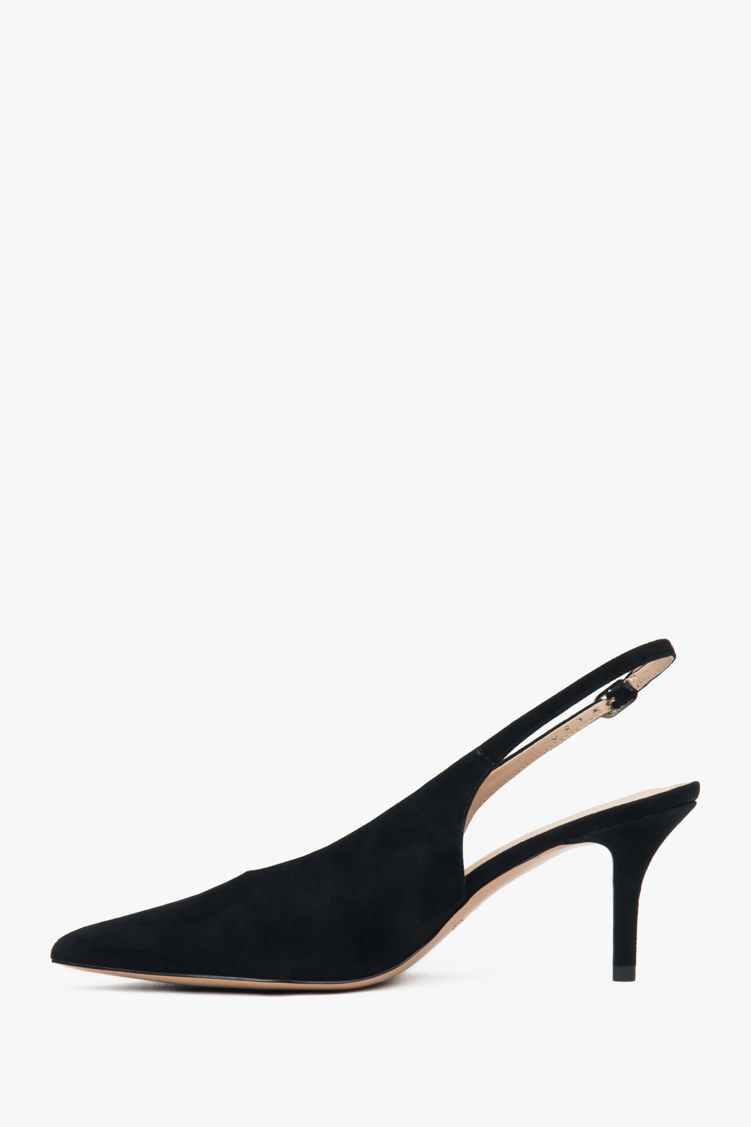 Eleganckie czarne czółenka damskie Estro, wykonane z miękkiego weluru, o fasonie slingback i na wygodnym, niskim obcasie.