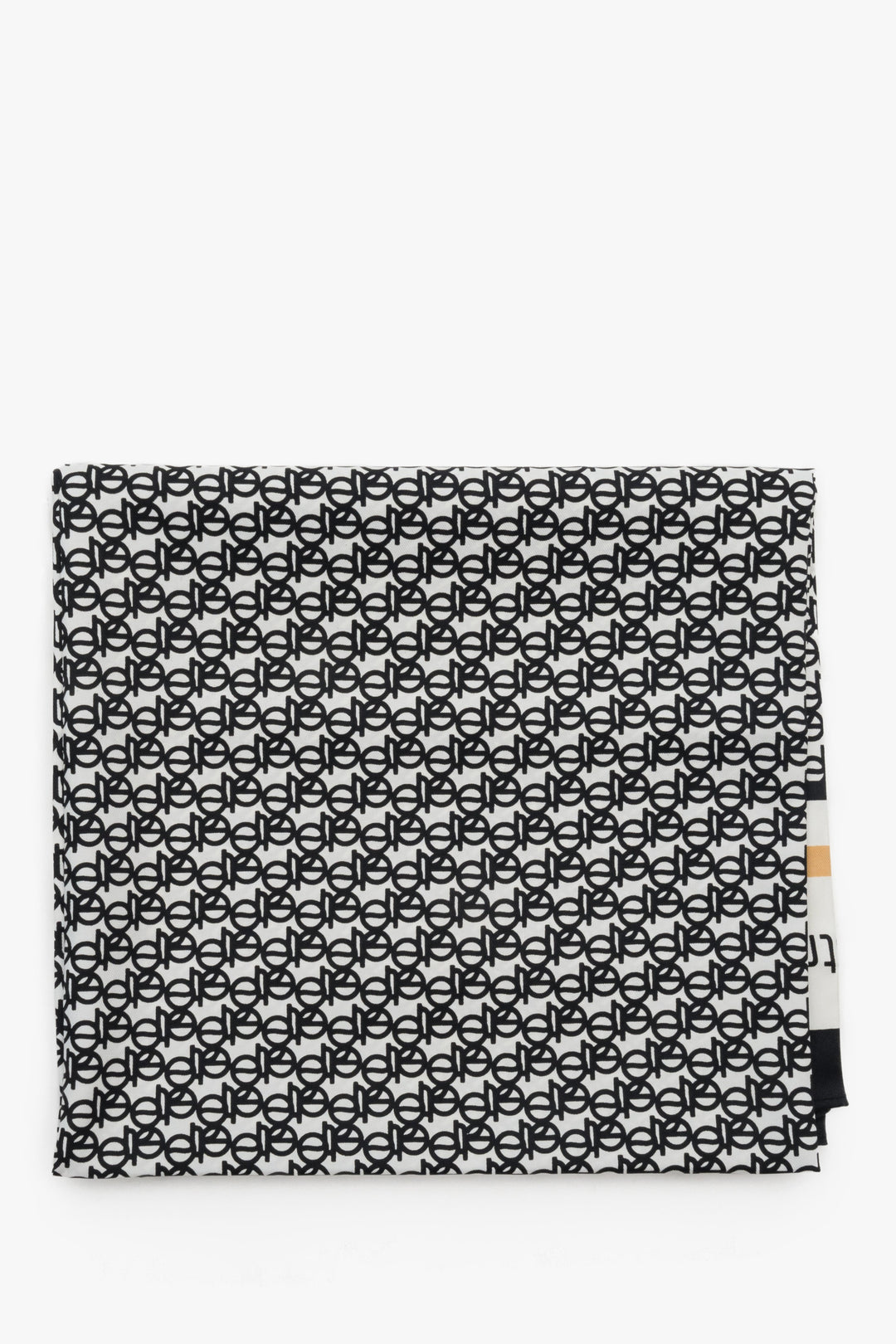 Apaszka ze wzorem Estro w kolorach białym, czarnym i beżowym.