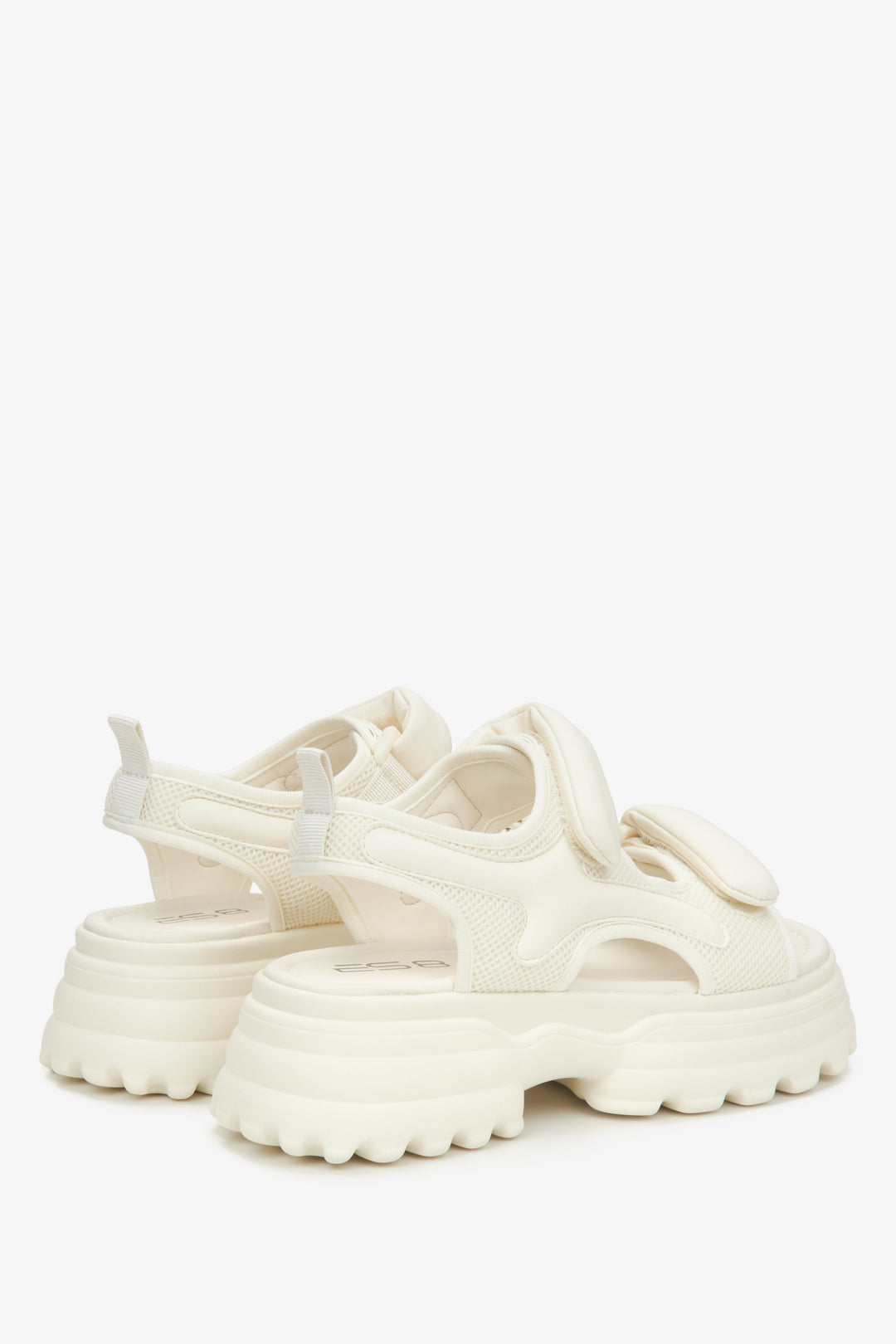 Damskie białe sandały ES8 - zbliżenie na zapiętek.