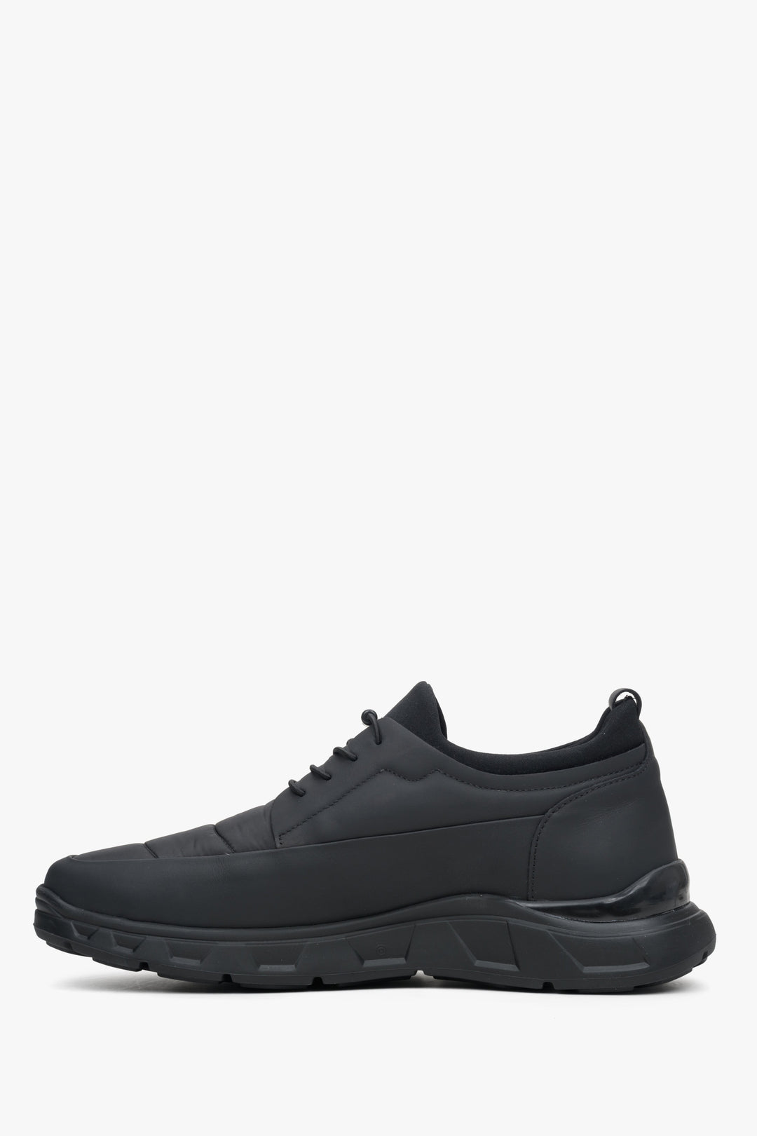 Czarne sneakersy męskie ze ściągaczem Estro - profil buta.