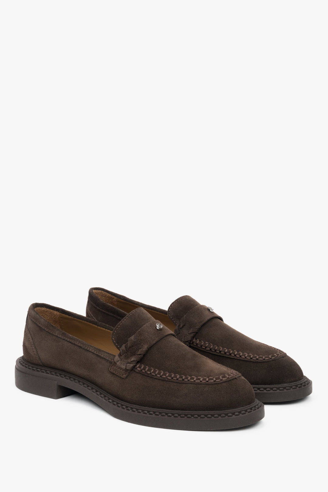 Brązowe loafersy damskie Estro.