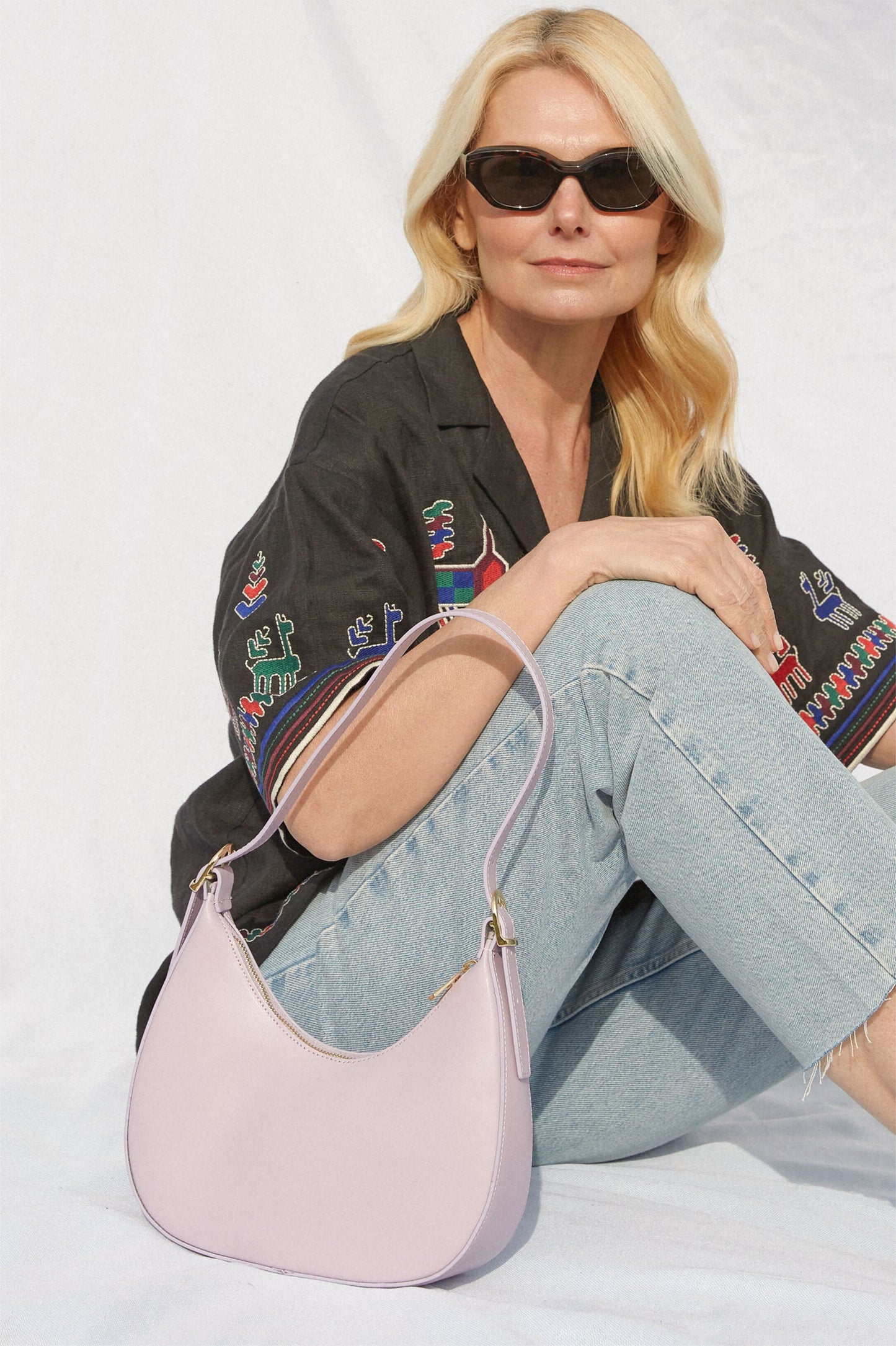 Fioletowa torebka damska na ramię typu bagietka z włoskiej skóry naturalnej Estro ER00115086