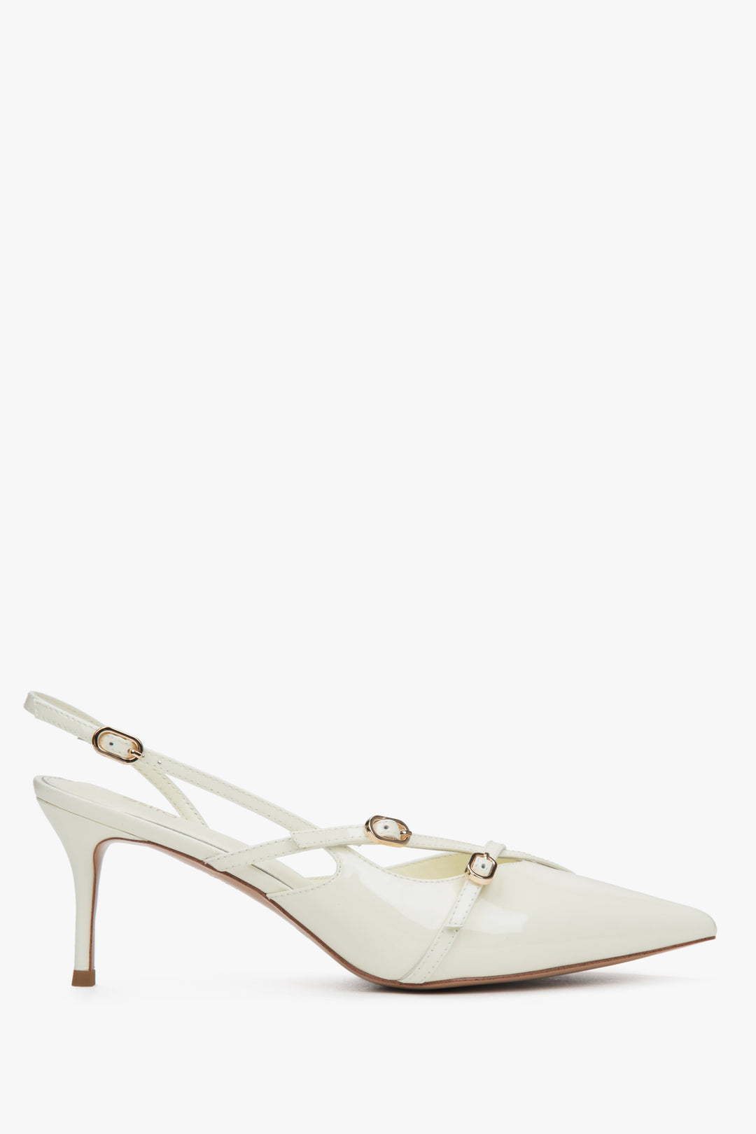 Jasnobeżowe czółenka damskie typu slingback z lakierowanej skóry naturalnej Estro ER00117222.