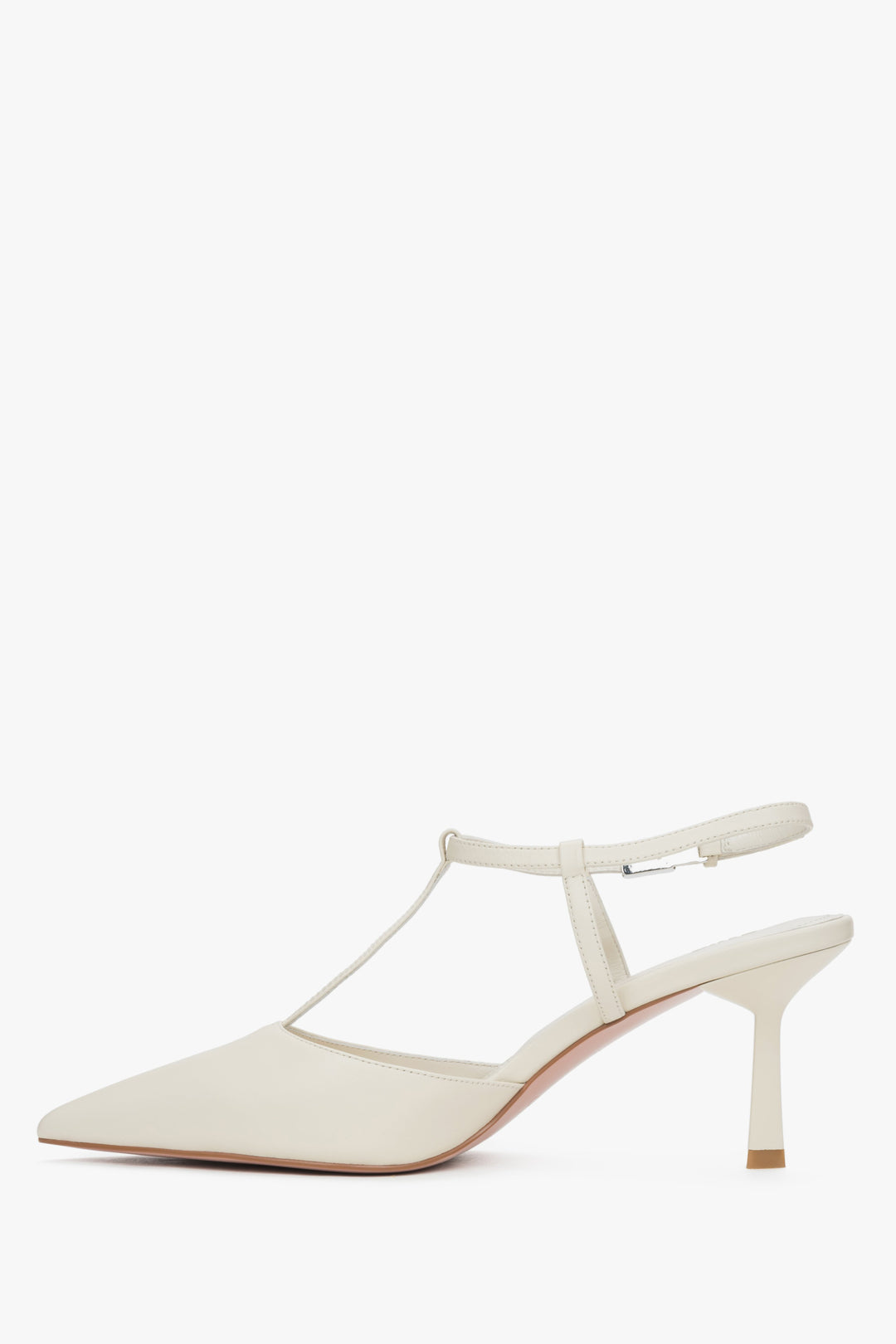 Czółenka damskie Estro w kolorze jasnego beżu, o fasonie slingback.