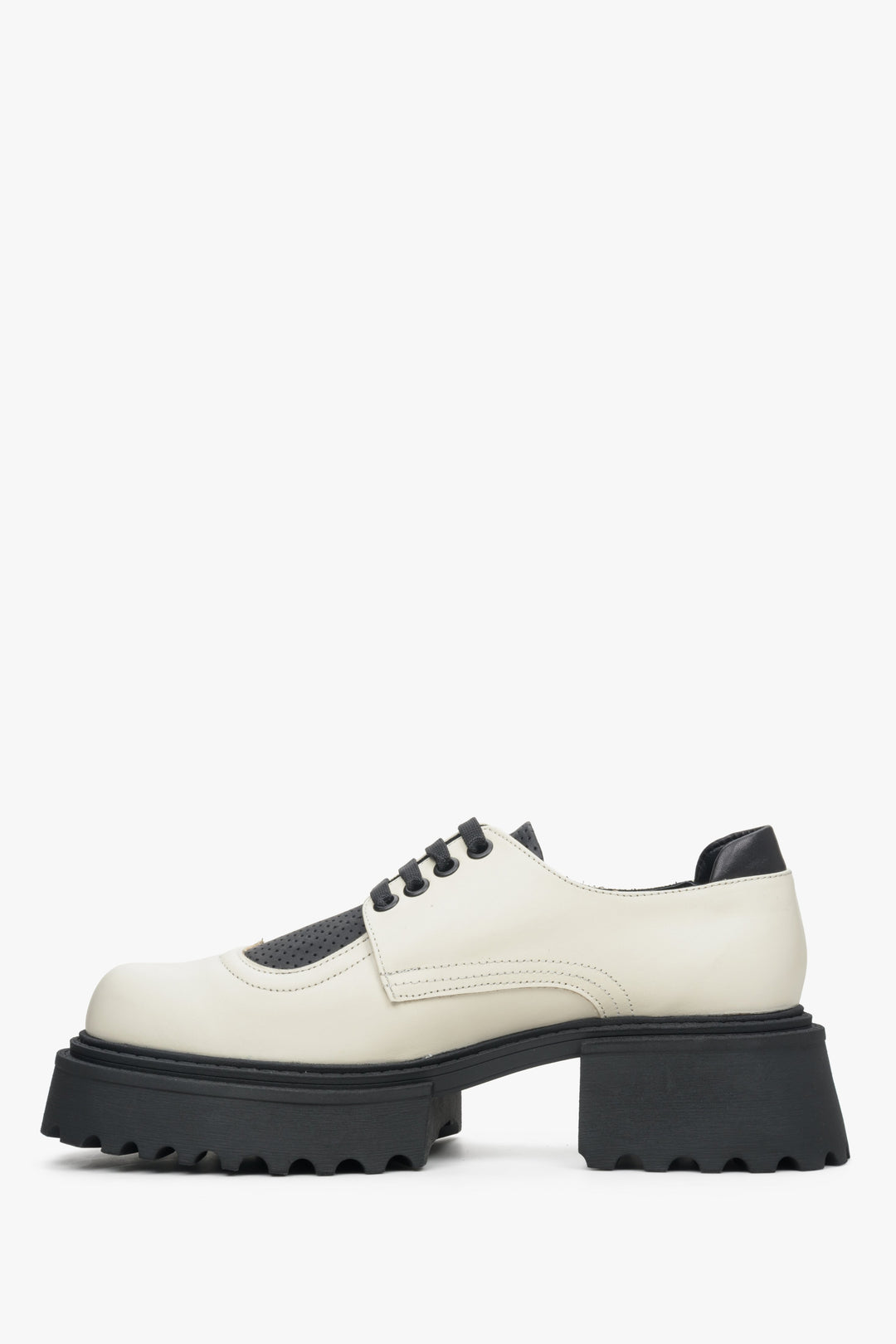 Damskie półbuty sznurowane ze skóry naturalnej w kolorze beżowo-czarnym Estro - profil buta.