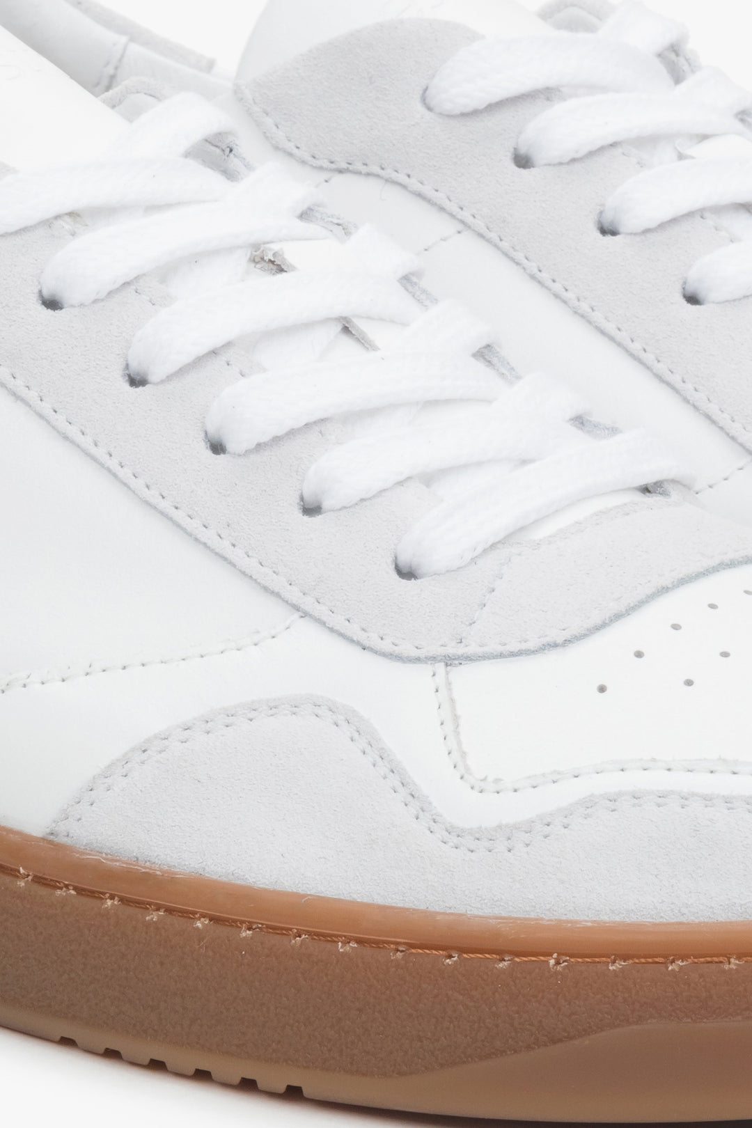 Męskie trampki barefoot Estro ER00118044 w kolorze biało-szarym, wykonane z włoskiej skóry i weluru premium.