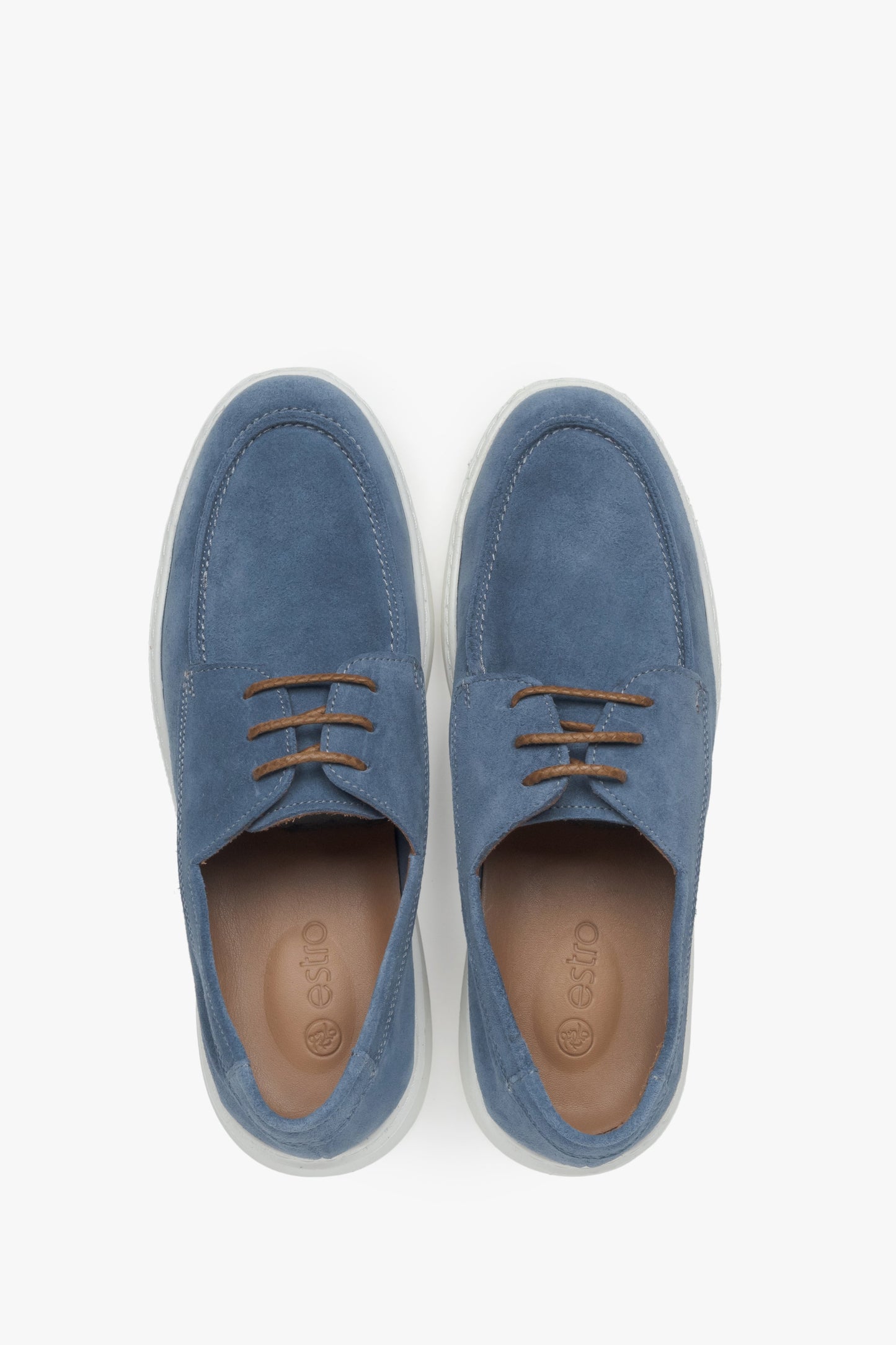 Męskie buty typu derby z niebieskiego weluru naturalnego marki Estro.