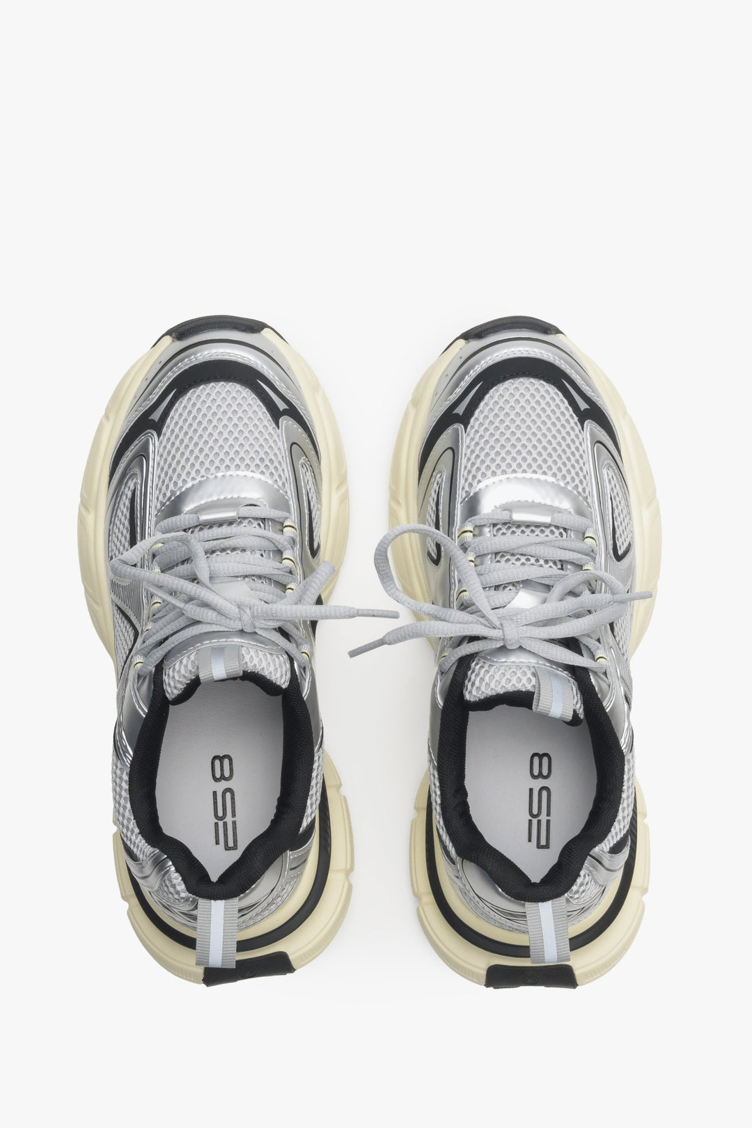 Wygodne srebrno-czarne sneakersy damskie ES 8 - prezentacja modelu z góry.