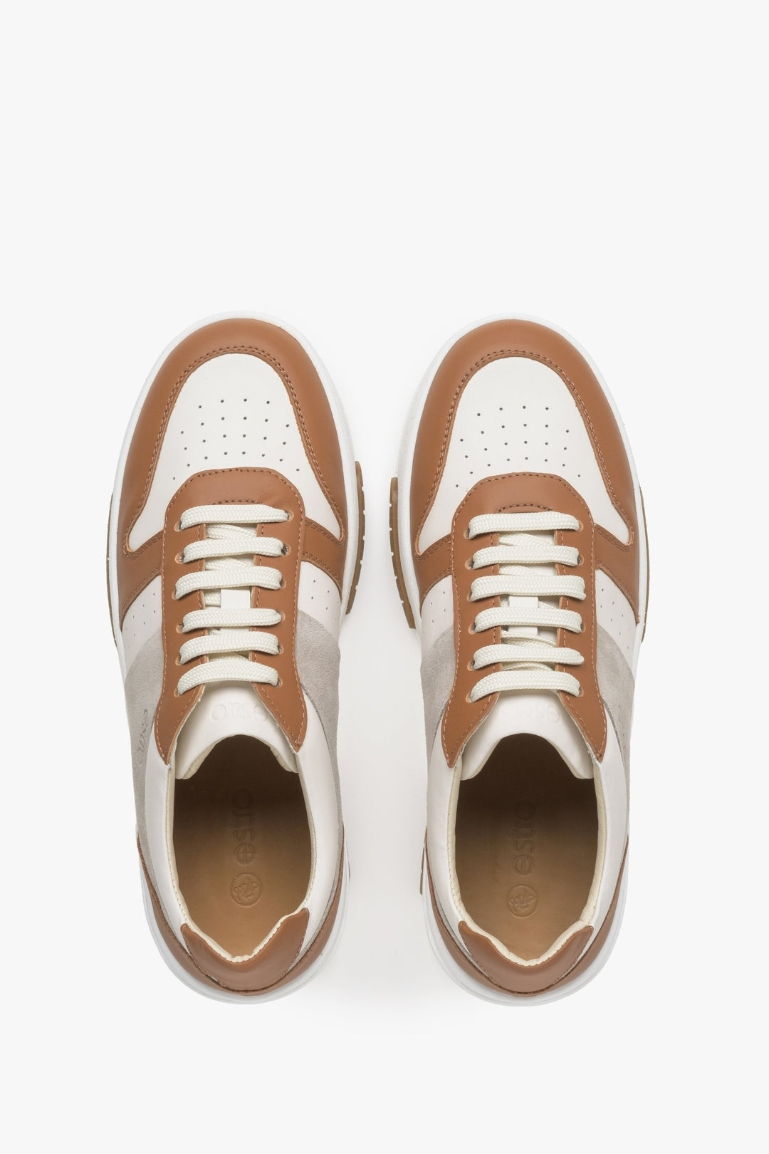 Sneakersy damskie ze skóry naturalnej w kolorze brązowo-białym Estro - prezentacja modelu z góry.