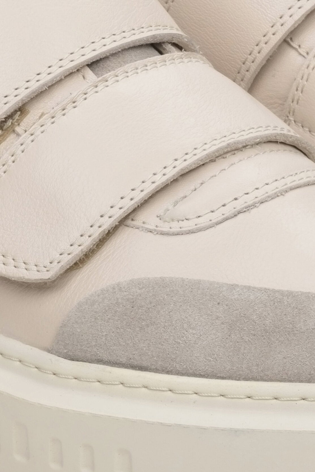 Beżowe skórzane sneakersy damskie na rzepy Estro ER00111763