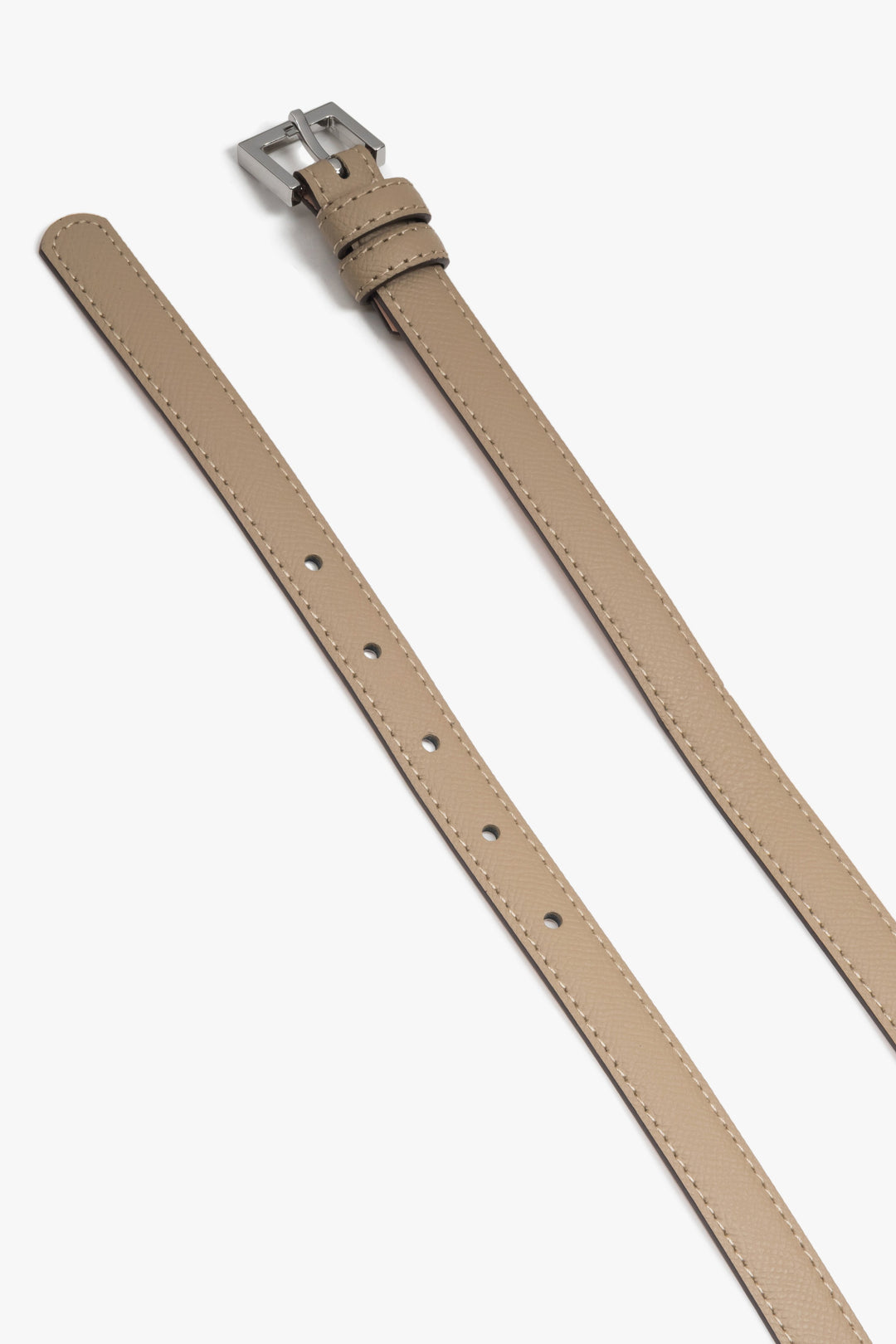 Beżowy, subtelny pasek damski Estro ER00118276, ze skóry naturalnej, ze srebrnymi detalami.