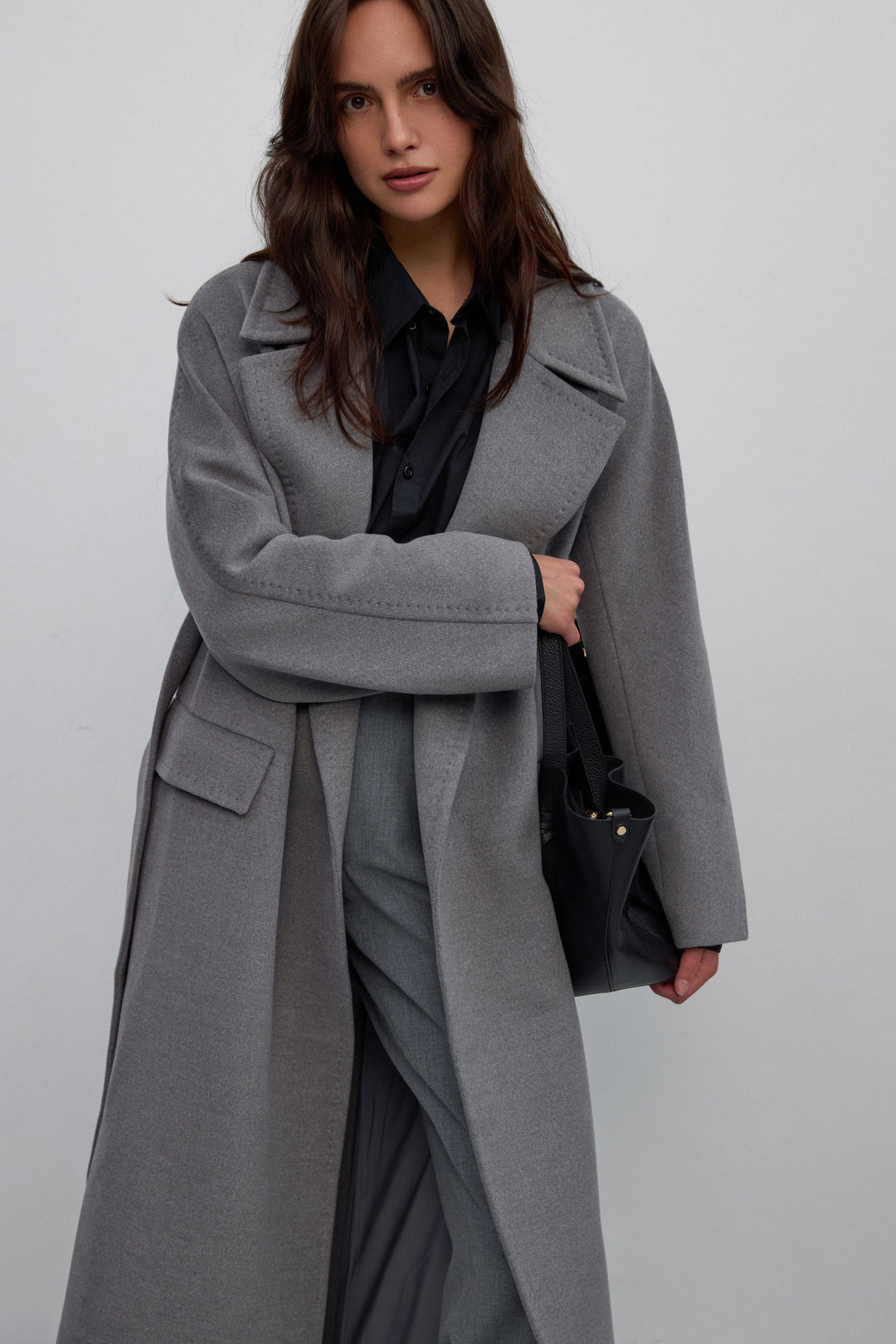 Płaszcz damski do kostek, szary, z wełną i szerokim kołnierzem, Estro ER00117898.