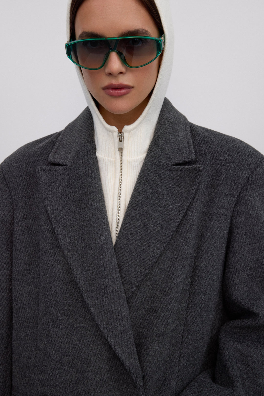 Damski szary płaszcz do kostek z wełny naturalnej i wiskozy Estro ER00117897.