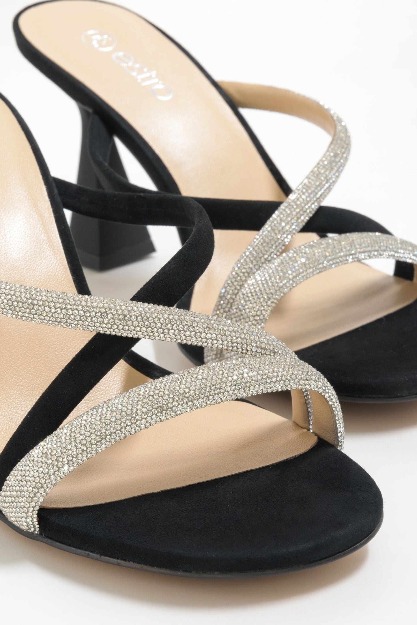 Damskie, czarne klapki na obcasie z weluru naturalnego z srebrnymi cyrkoniami Estro.