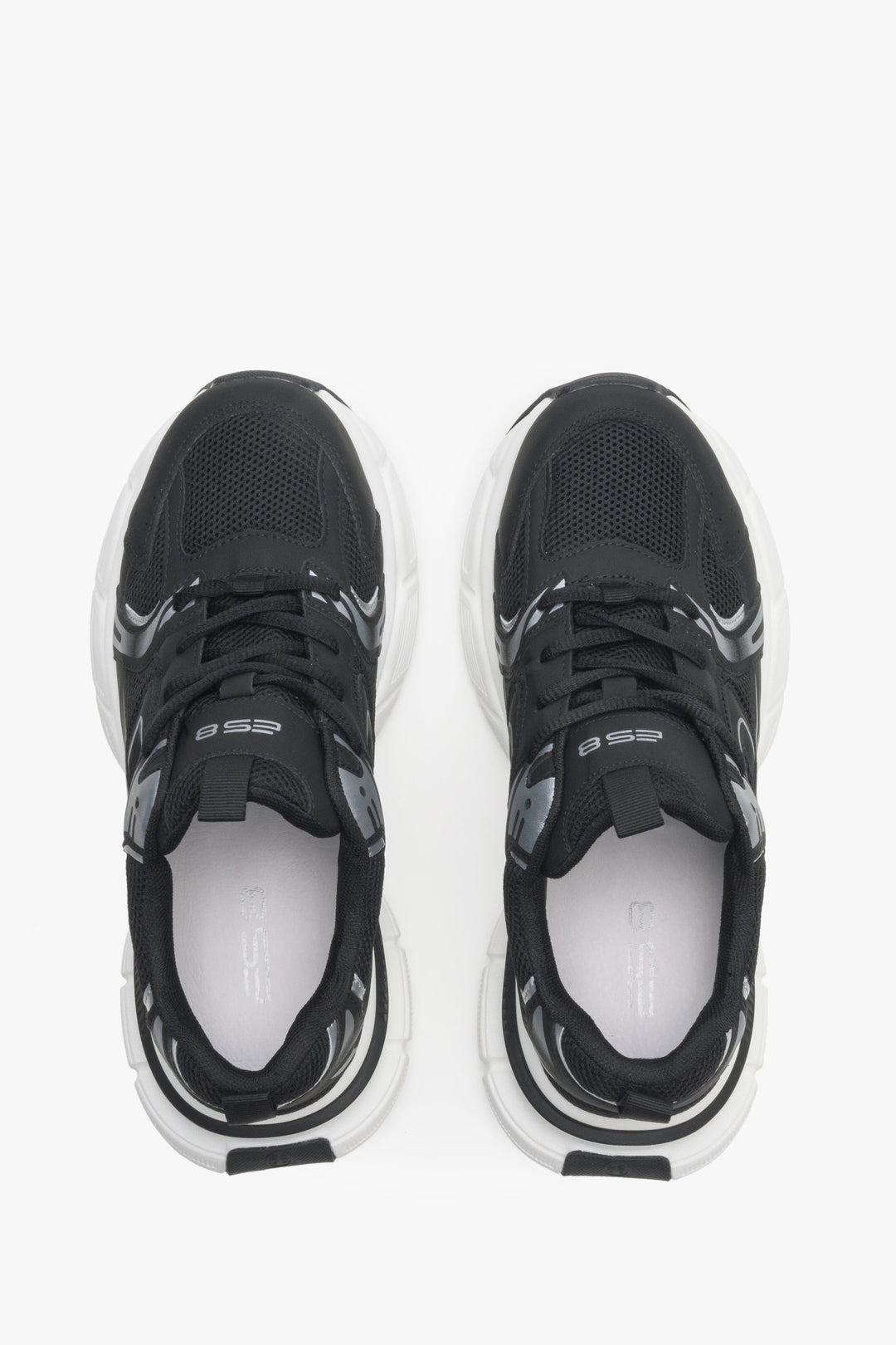 Czarne sneakersy damskie z siateczką ES 8 - prezentacja modelu z góry.