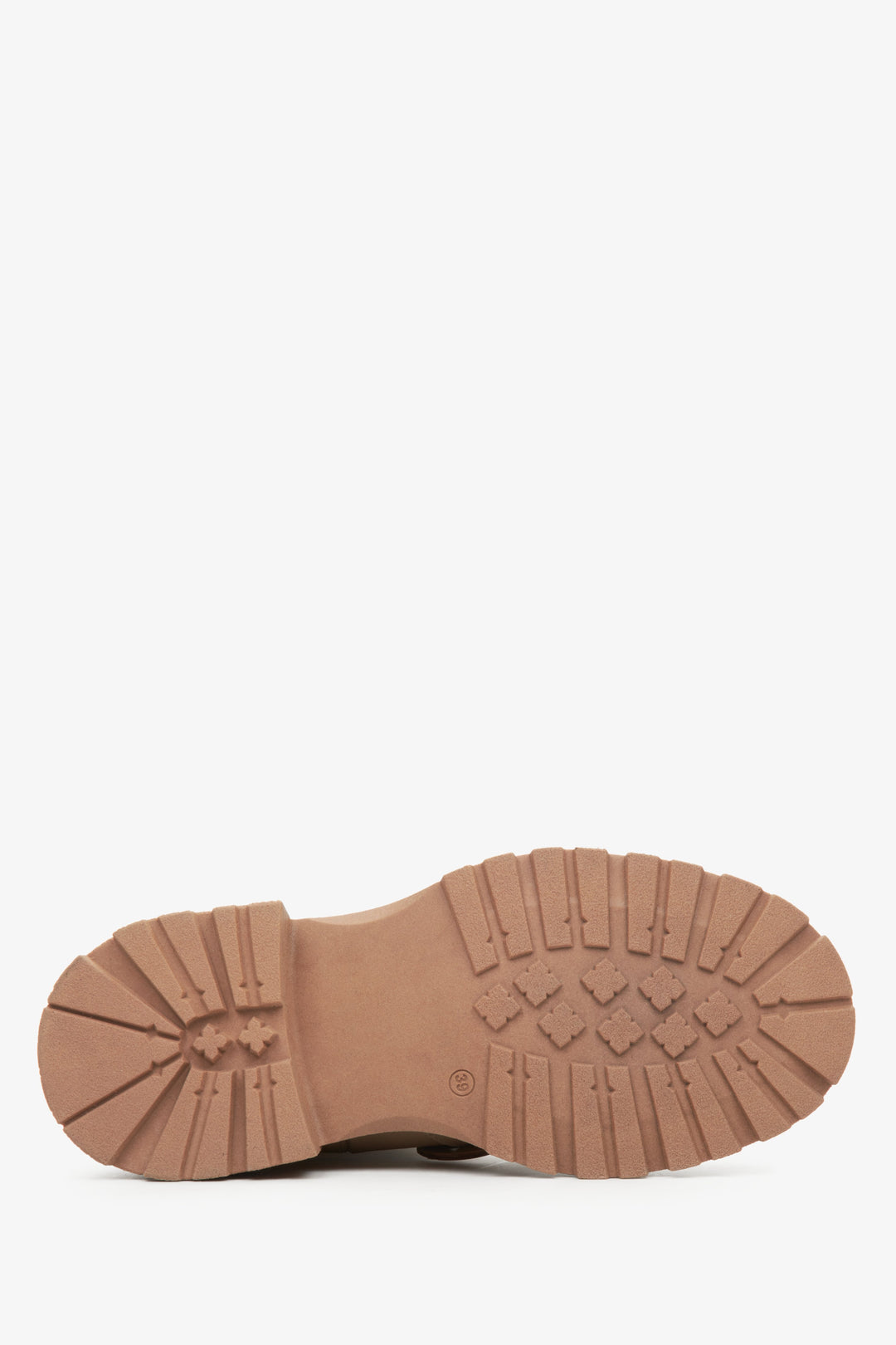 Beżowe skórzane sztyblety damskie Estro - zbliżenie na podeszwę.