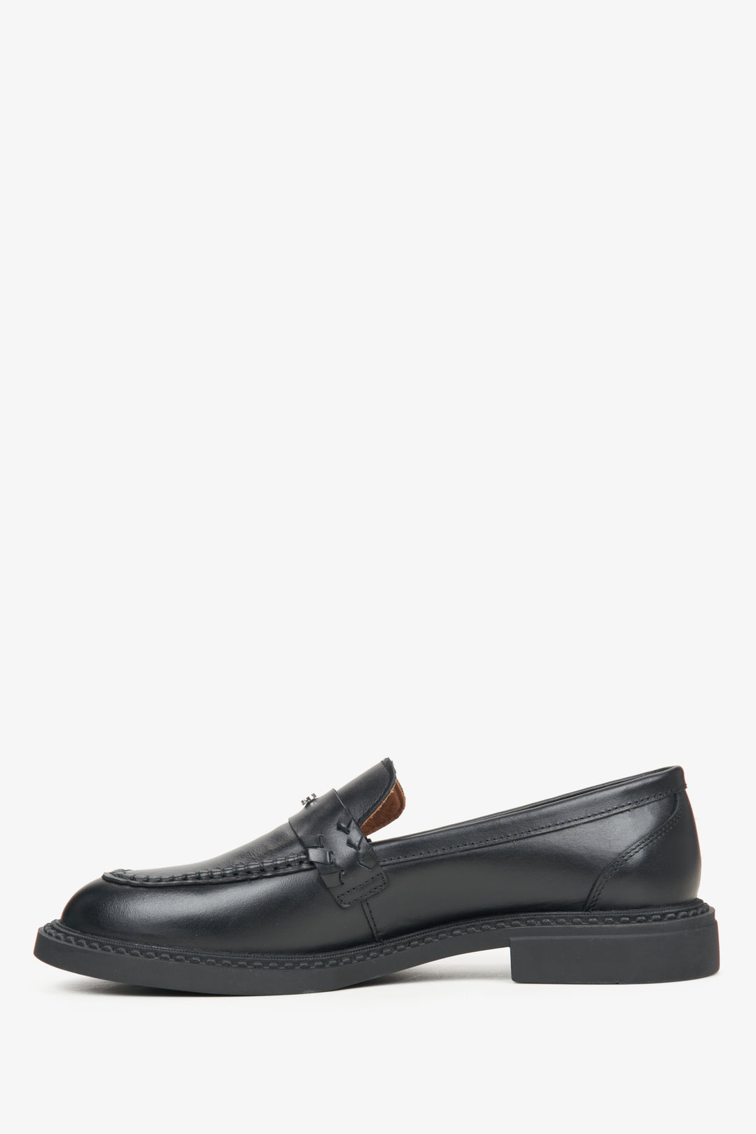 Czarne loafersy damskie ze skóry naturalnej Premium - profil buta.