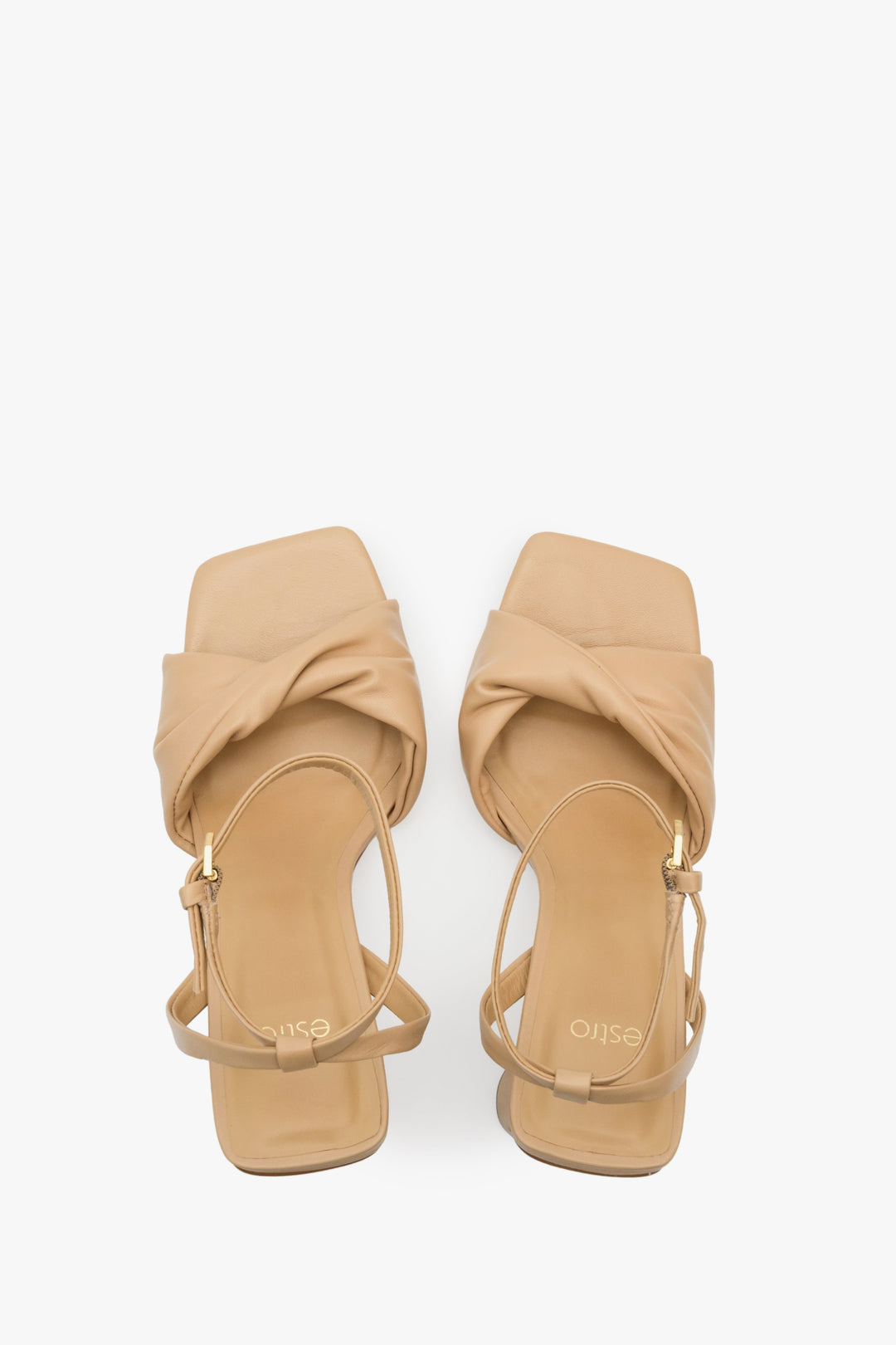 Sandały damskie ze skóry naturalnej w kolorze beżowym marki Estro - prezentacja modelu z góry.