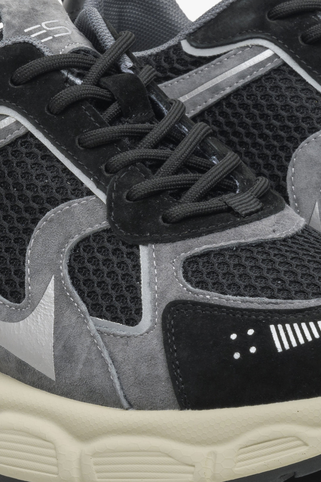 Damskie czarno-szare sneakersy ES 8 - zbliżenie na detale.