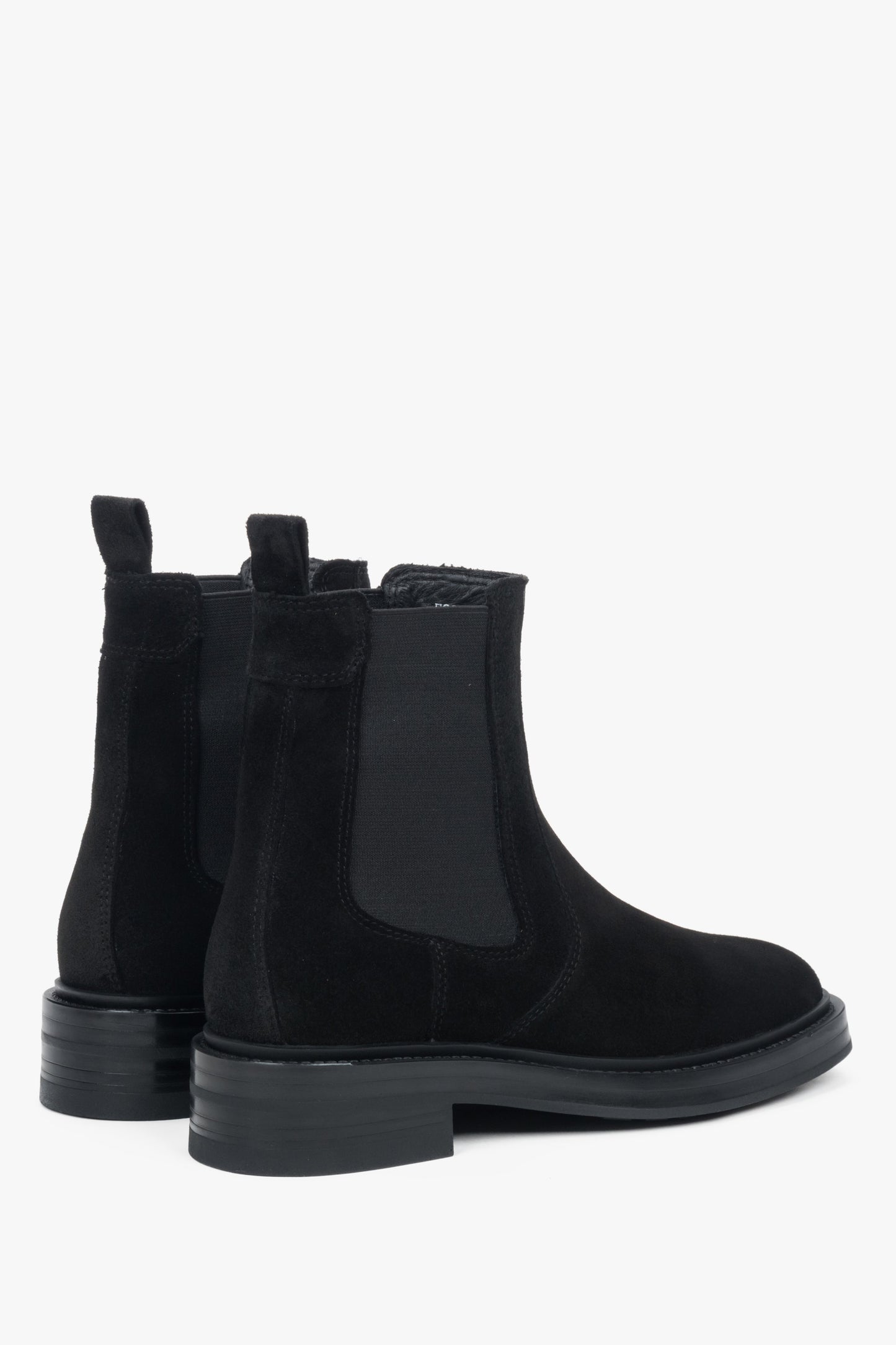 Damskie czarne sztyblety Estro ER00118042 z wysoką cholewką, wykonane z włoskiej skóry premium.