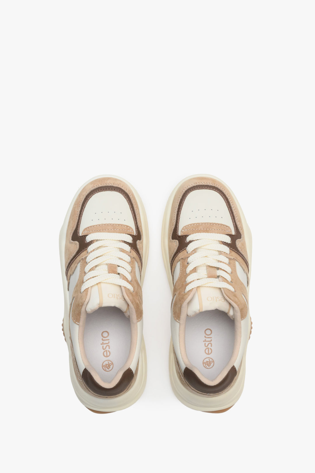 Sneakersy damskie w kolorze beżowo-brązowym Estro - prezentacja obuwia z góry.