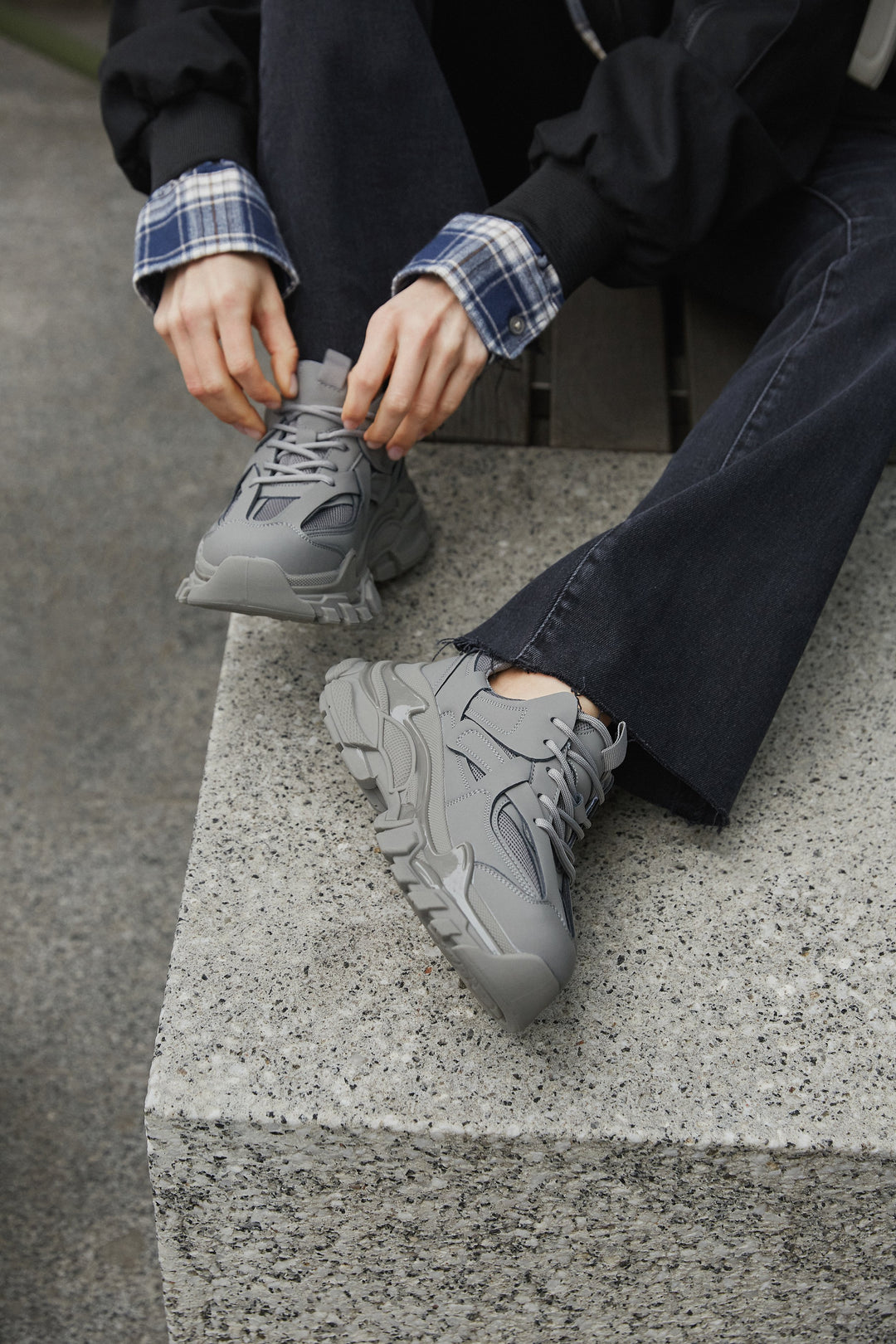 Szare sneakersy damskie na grubej podeszwie ES8 ER00112611