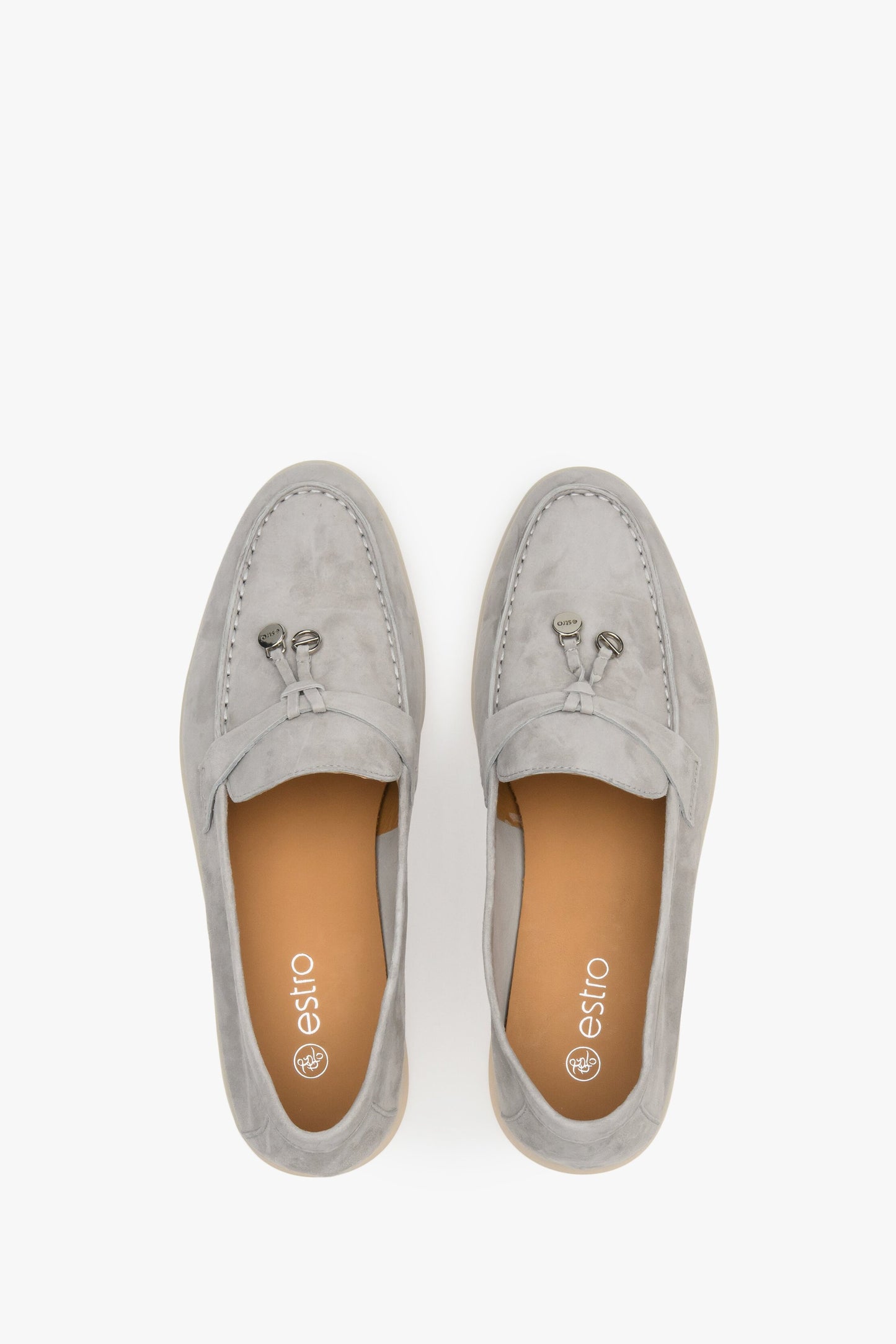 Szare mokasyny damskie z weluru Estro.